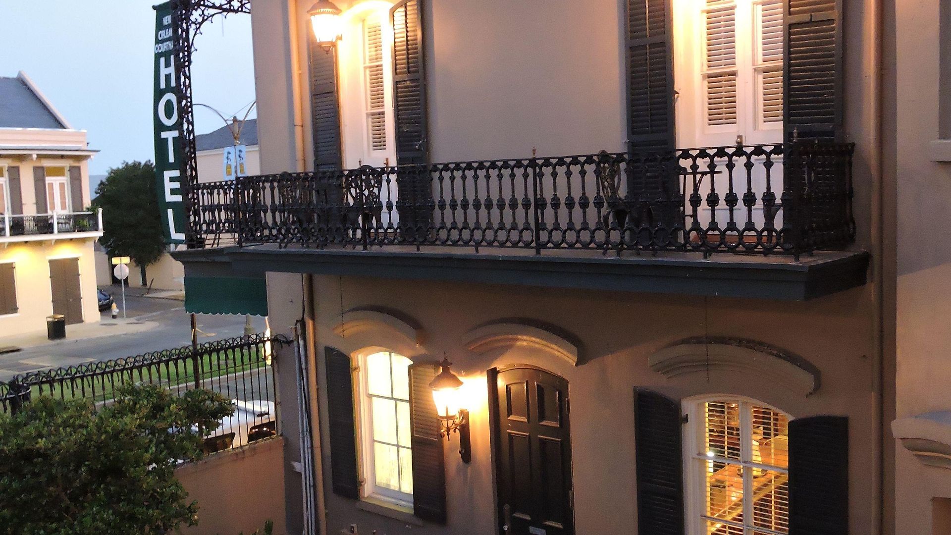Hotel Courtyard By The French Quarter