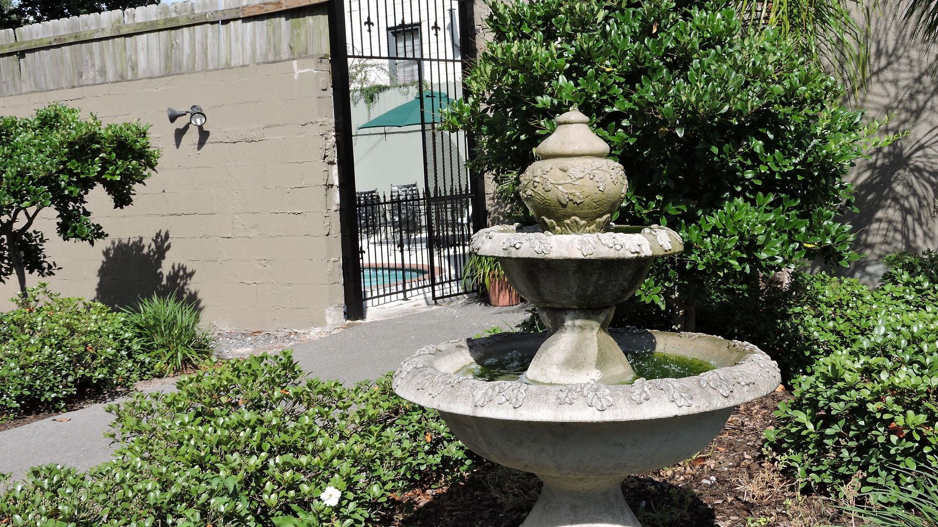 Hotel Courtyard By The French Quarter