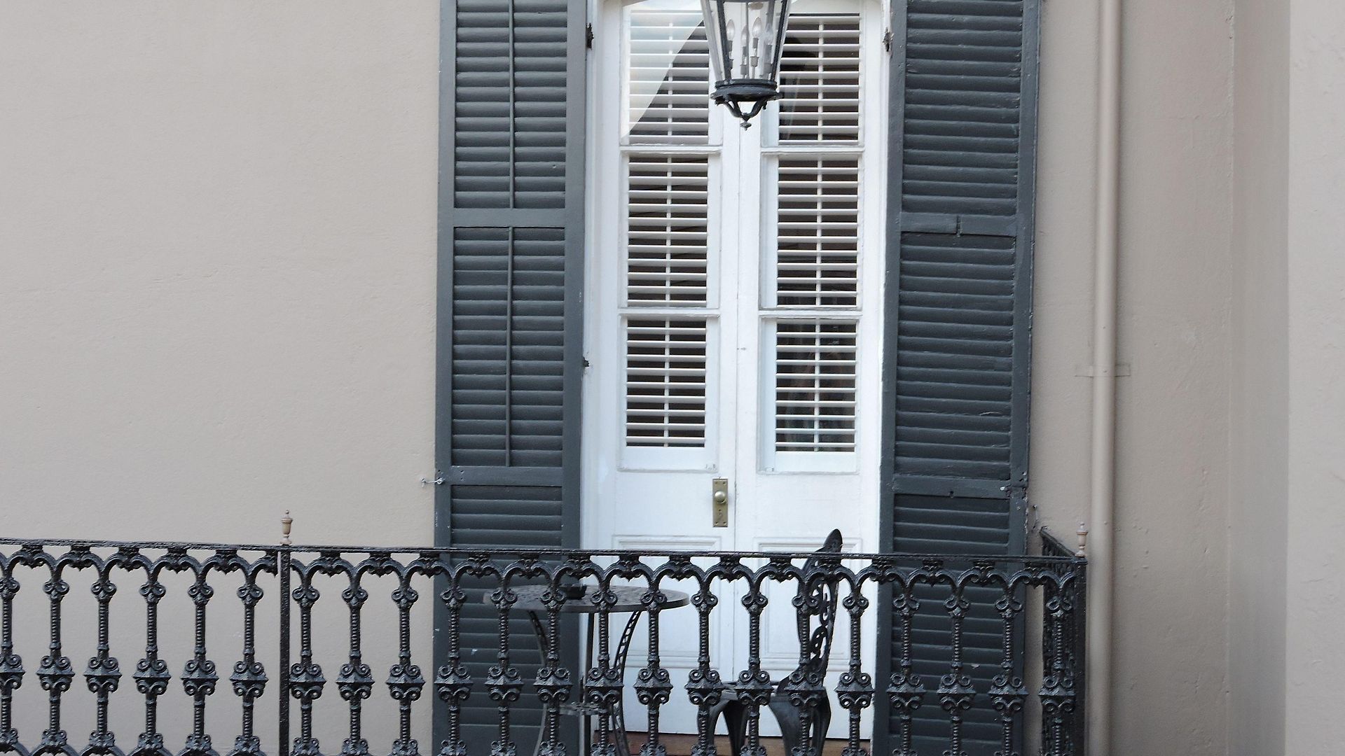 Courtyard By The French Quarter Hotel 3*
