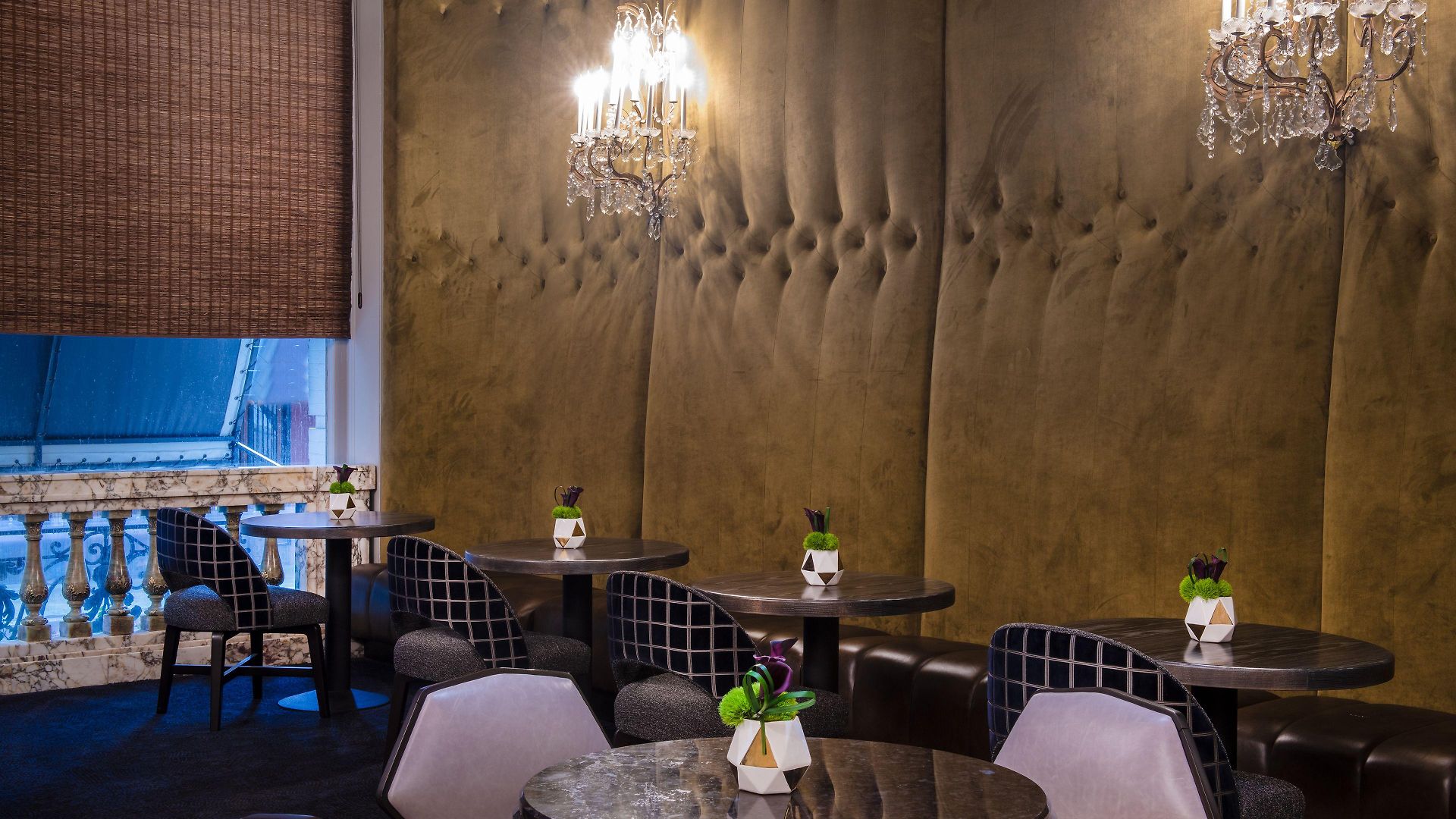 Le Pavillon, New Orleans, A Tribute Portfolio