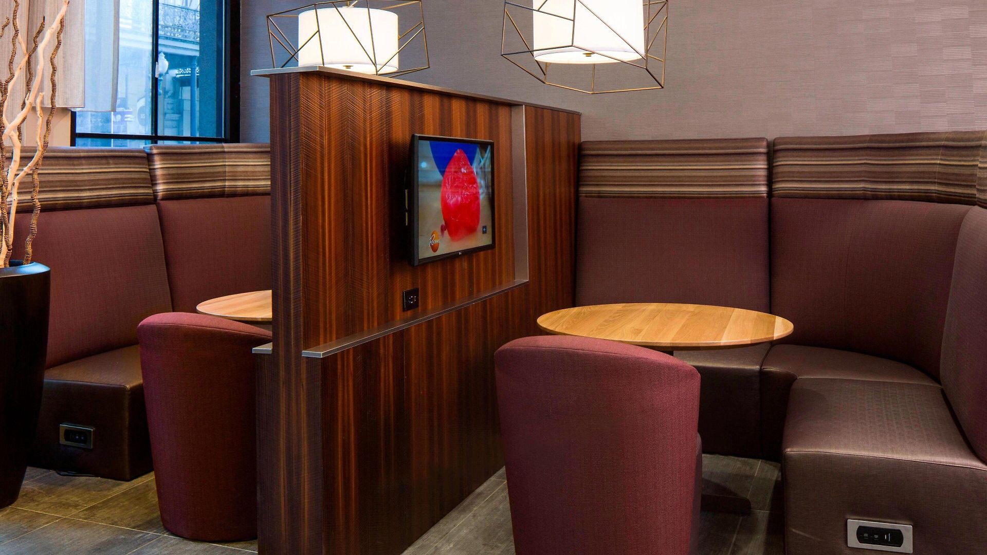 Courtyard By Marriott Downtown Near The French Quarter