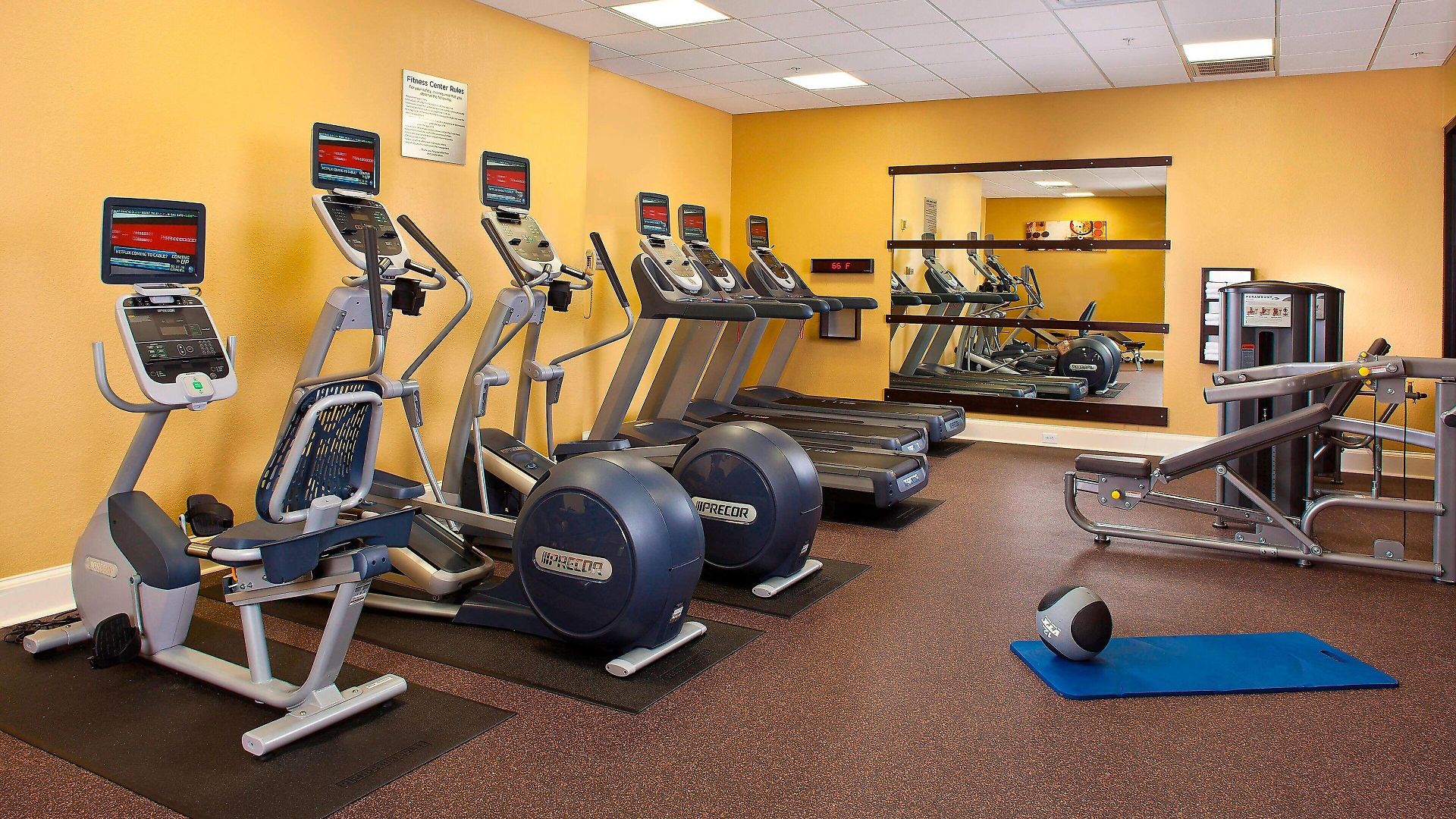 Courtyard By Marriott Downtown Near The French Quarter 3*