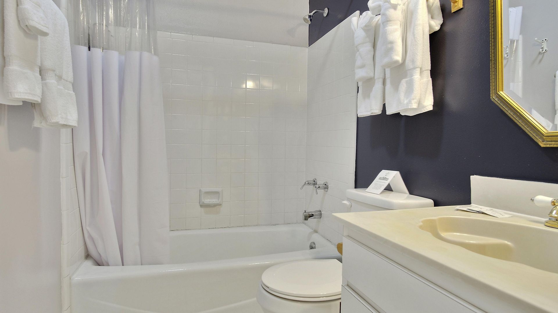 Rathbone Mansions 3*