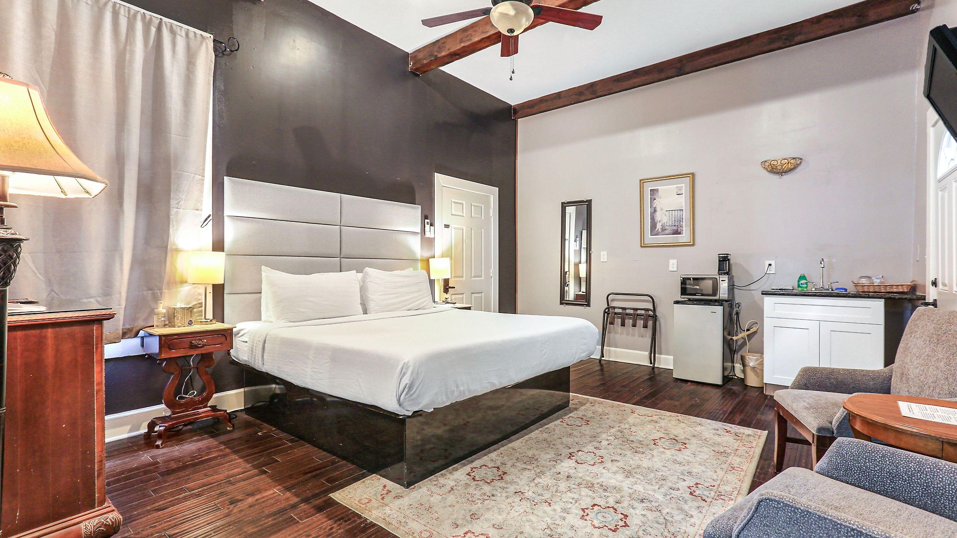 Hotel Rathbone Mansions