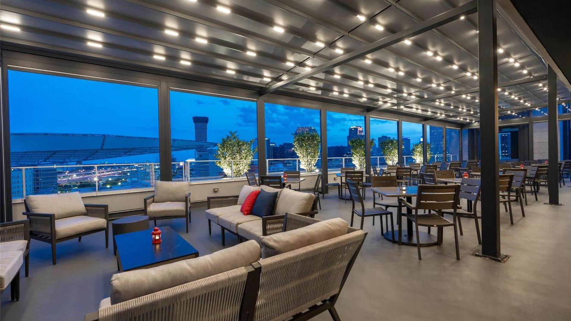 The Higgins New Orleans, Curio Collection By Hilton Hotel New Orleans