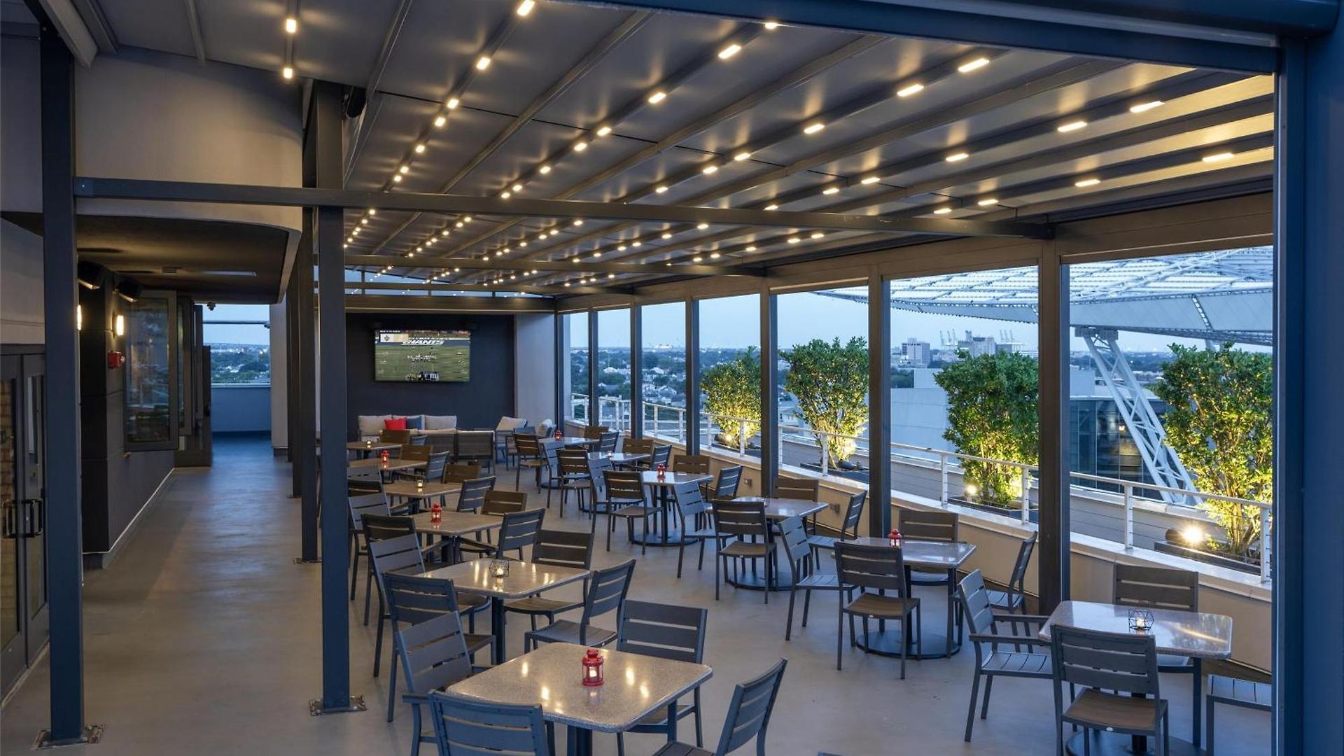 Hotel The Higgins New Orleans, Curio Collection By Hilton 4*