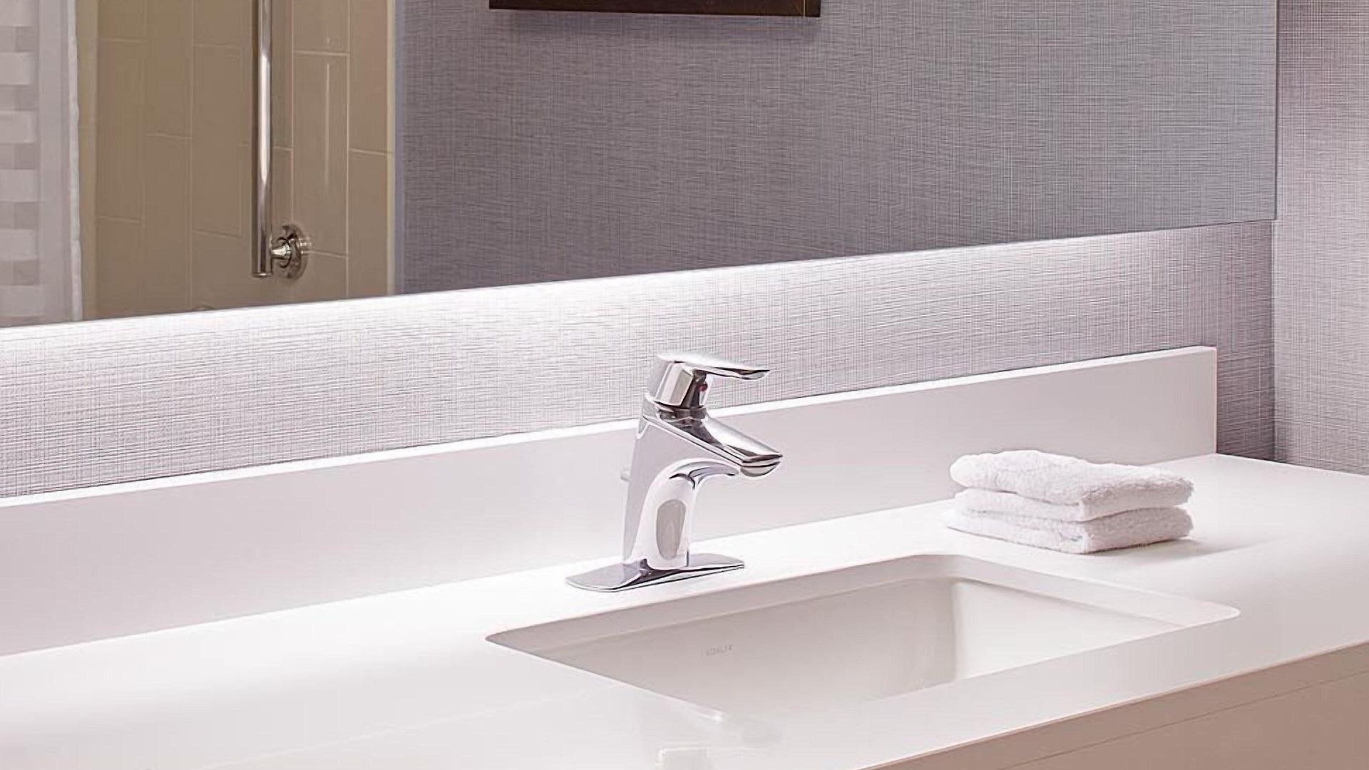 Hyatt Place Convention Center 3*