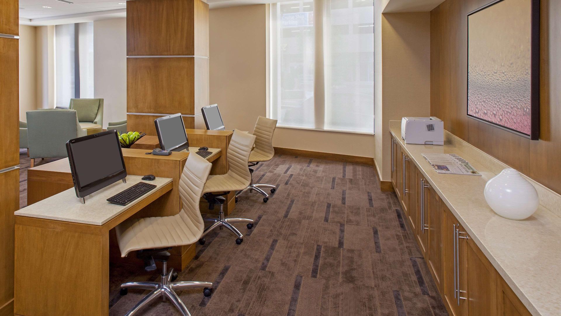 Hyatt Place Convention Center Hotel 3*