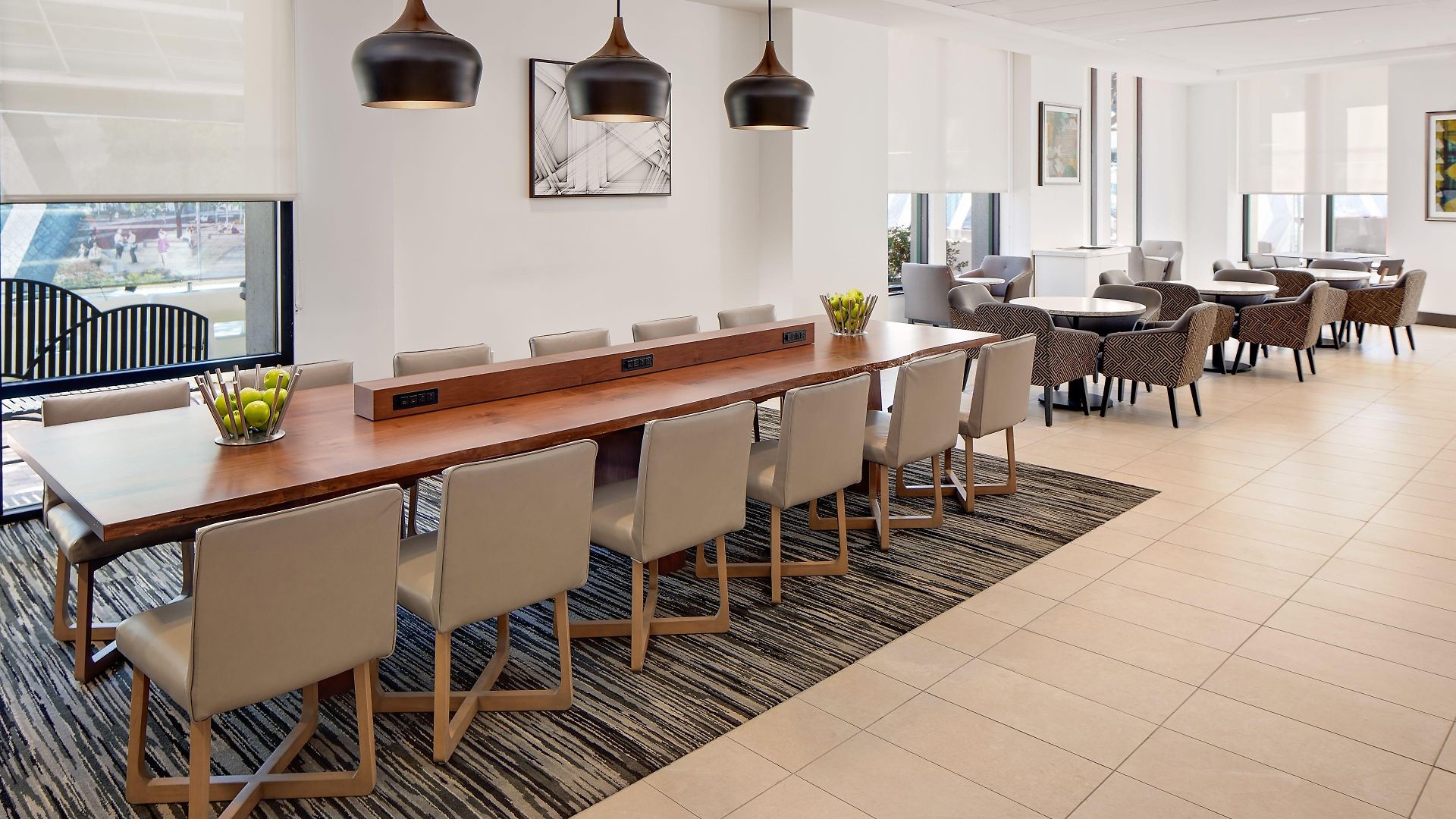 Hyatt Place Convention Center 3*