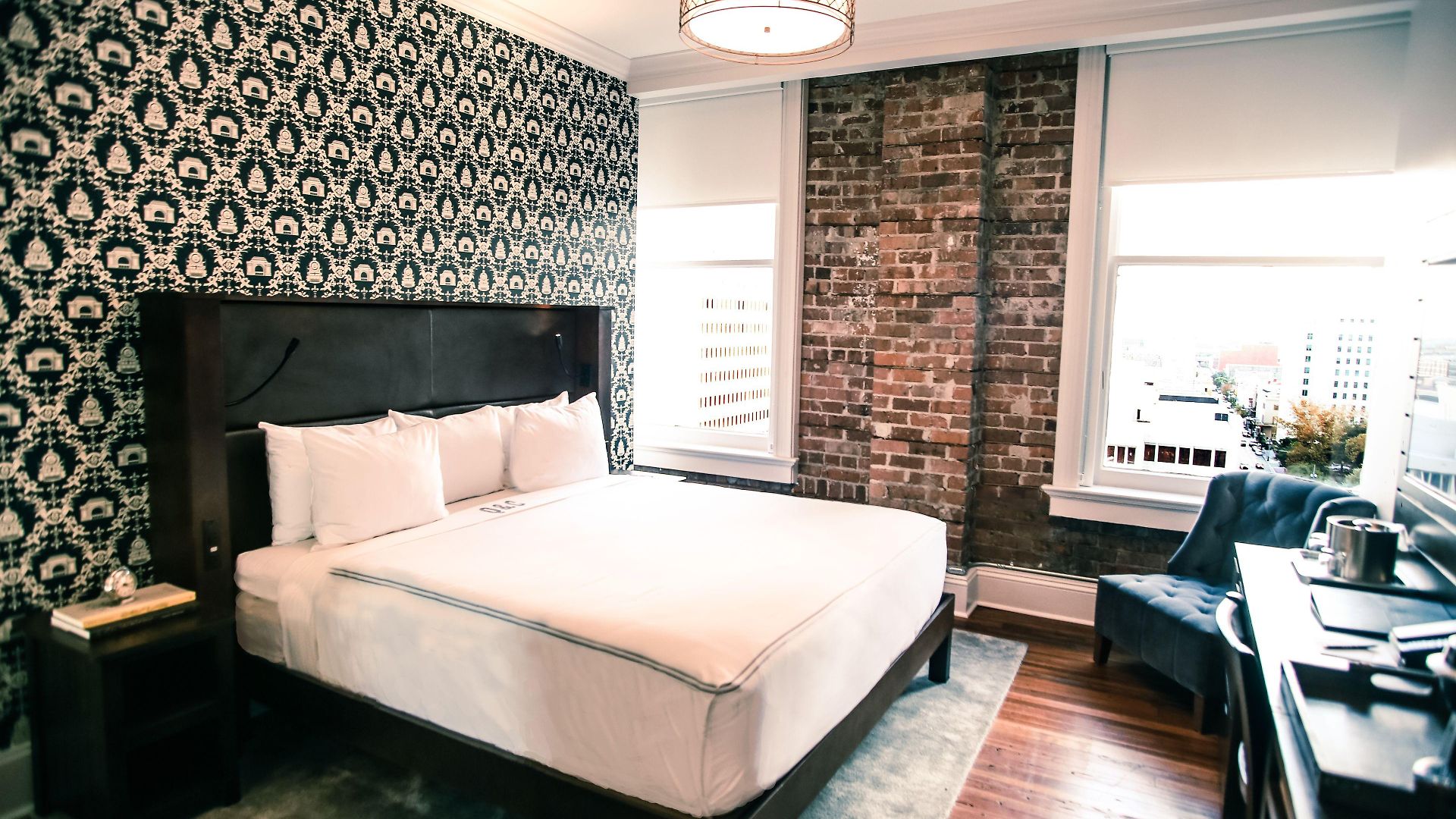 Q&c And Bar New Orleans, Autograph Collection Hotel