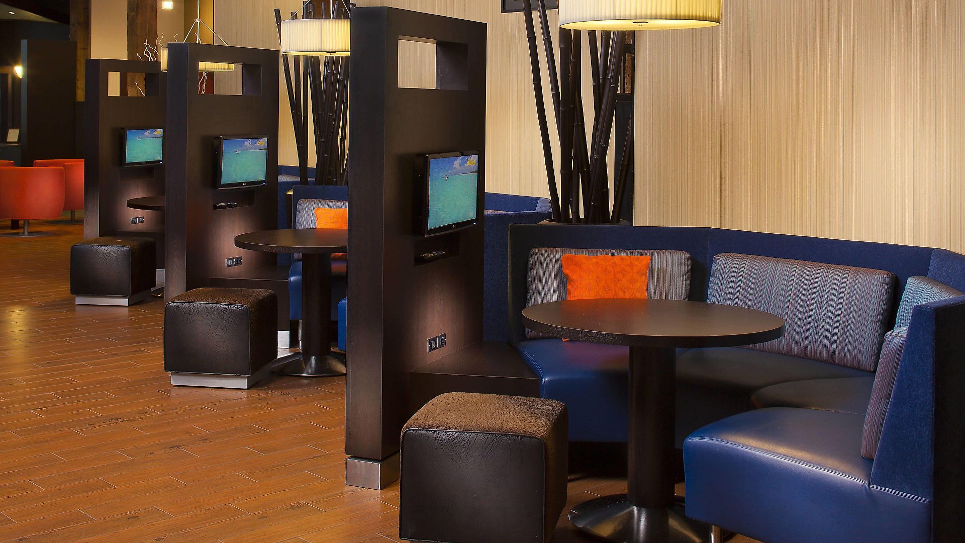 Courtyard By Marriott Warehouse Arts District 3* New Orleans