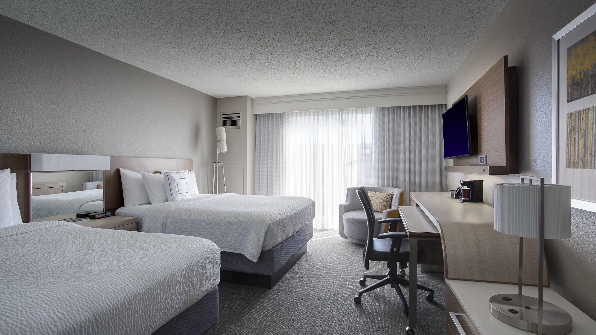 Courtyard By Marriott Warehouse Arts District