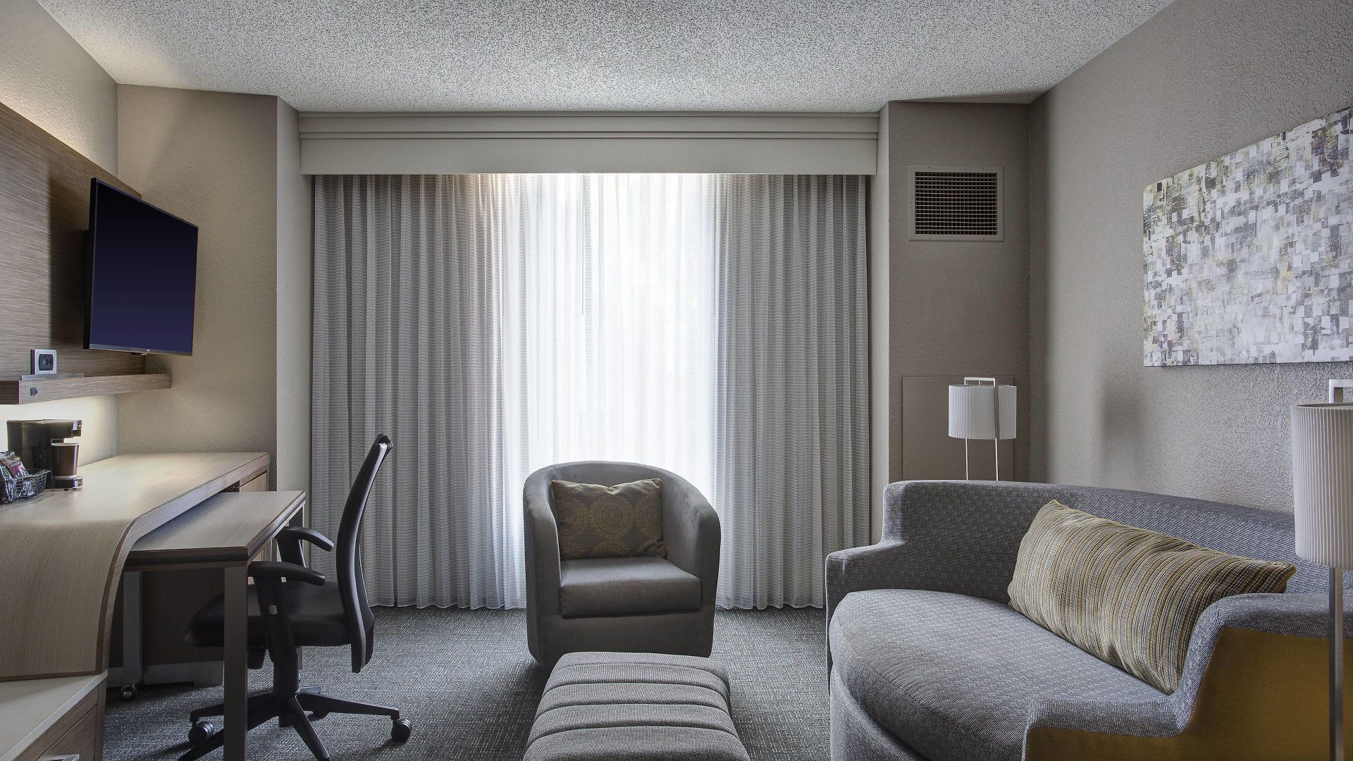 Courtyard By Marriott Warehouse Arts District 3* New Orleans