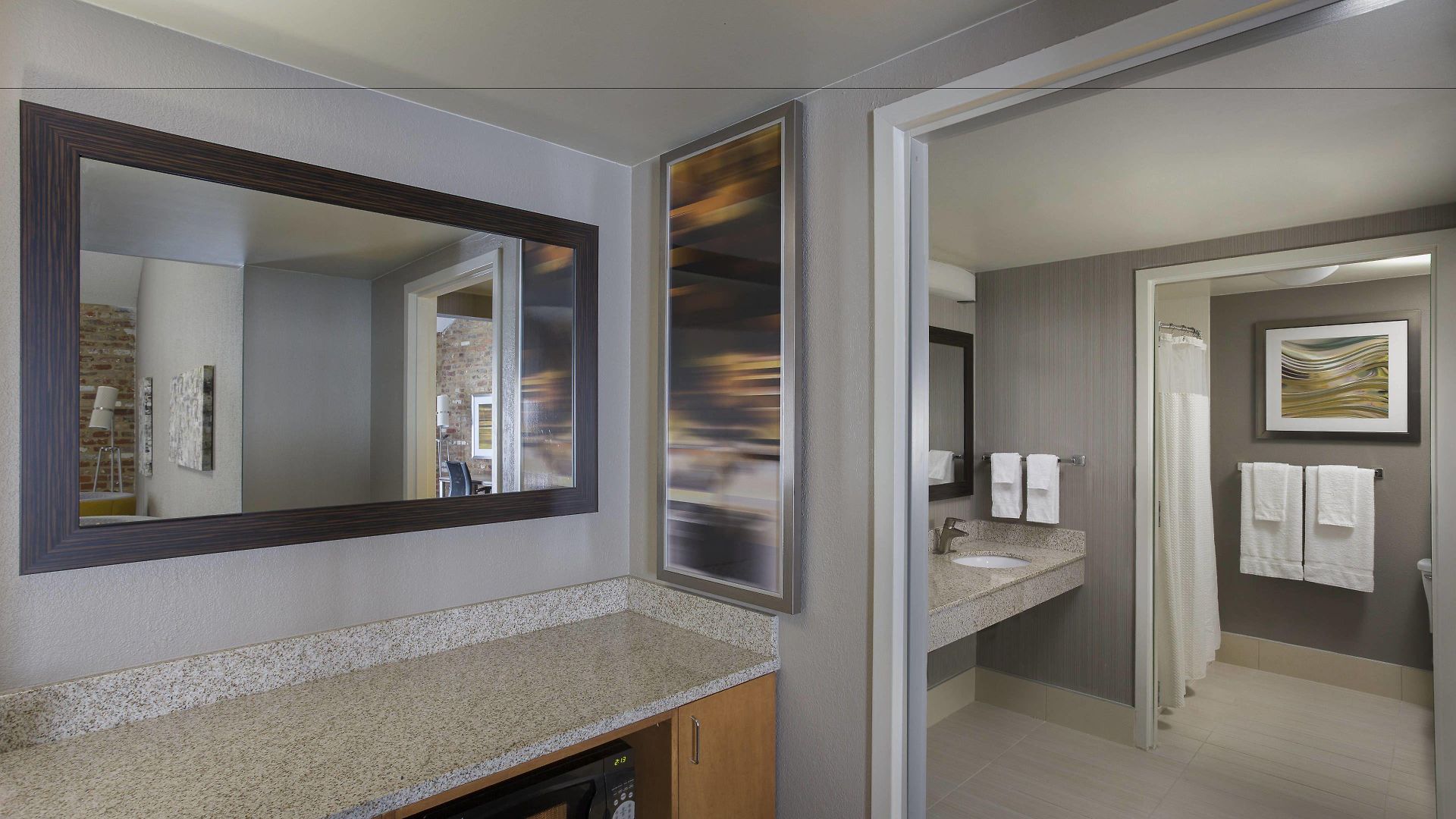 Courtyard By Marriott Warehouse Arts District New Orleans
