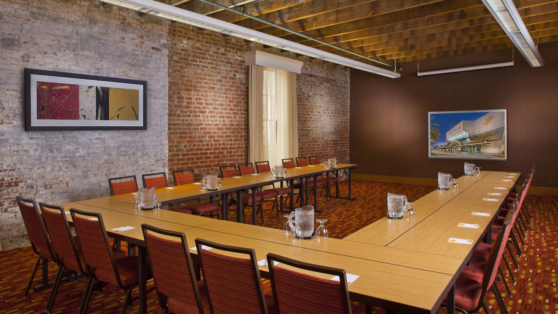 Courtyard By Marriott Warehouse Arts District Hotel New Orleans