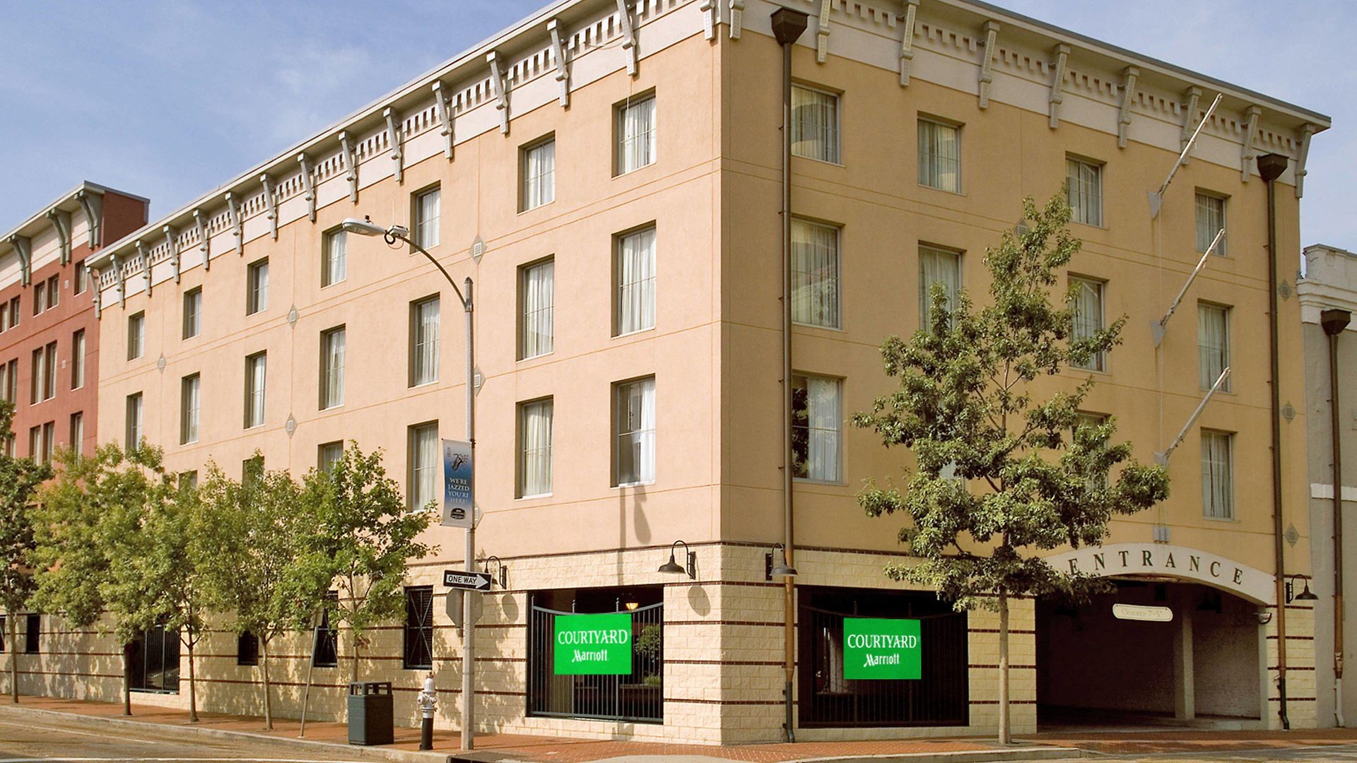 Courtyard By Marriott Warehouse Arts District Hotel