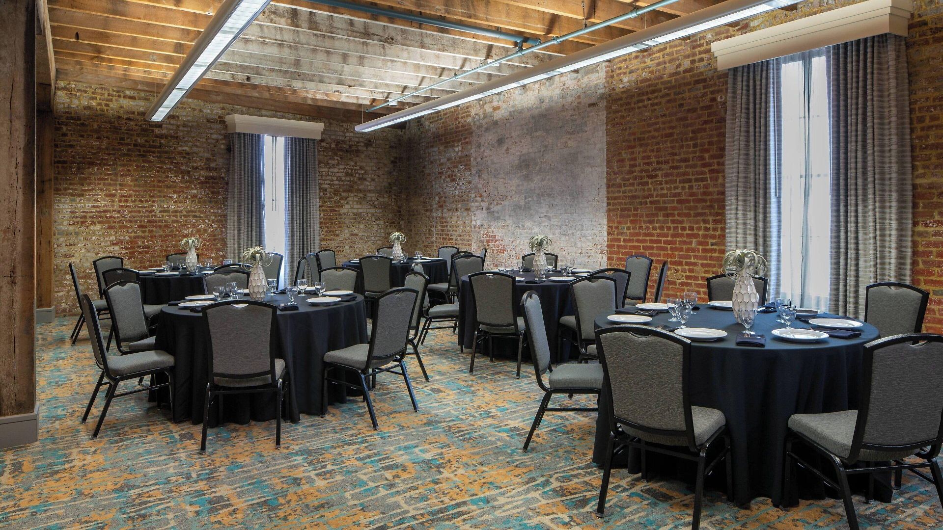 Hotel Courtyard By Marriott Warehouse Arts District 3*