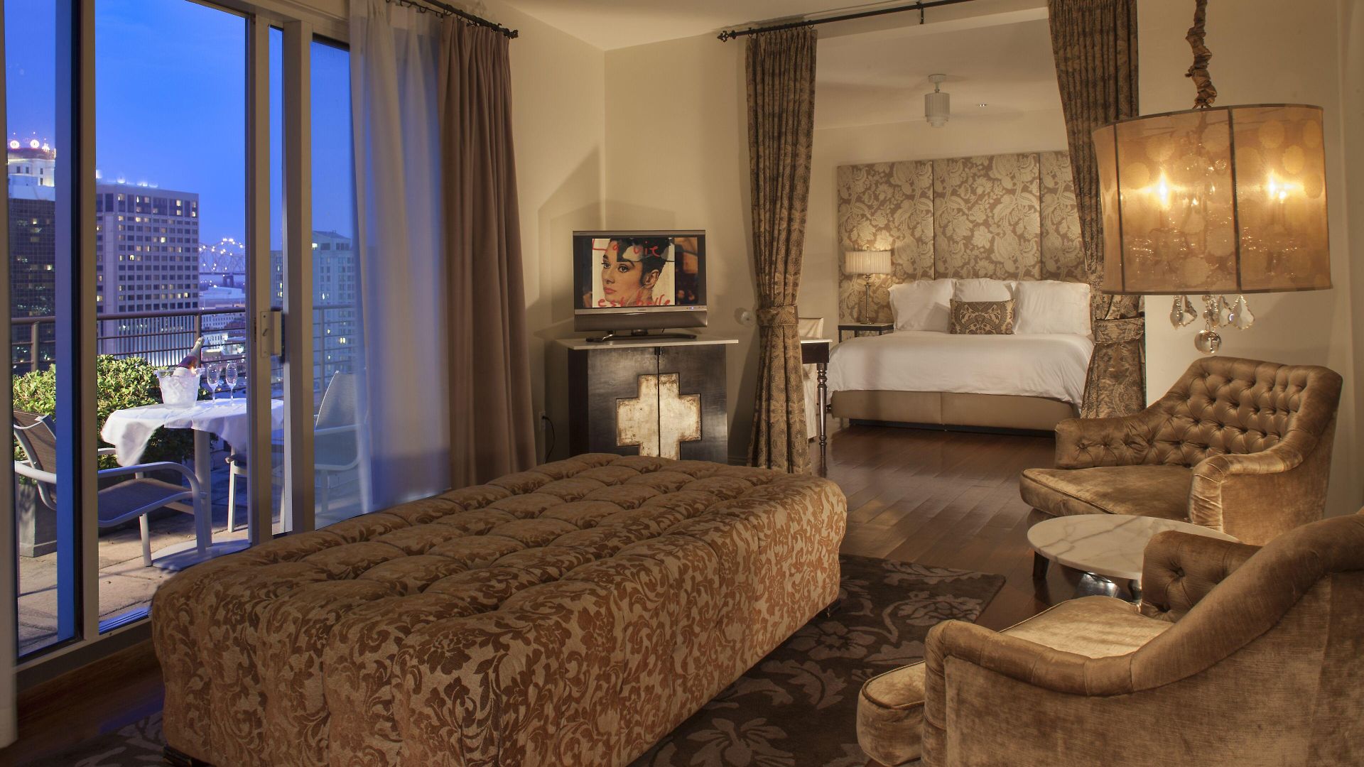 International House Hotel