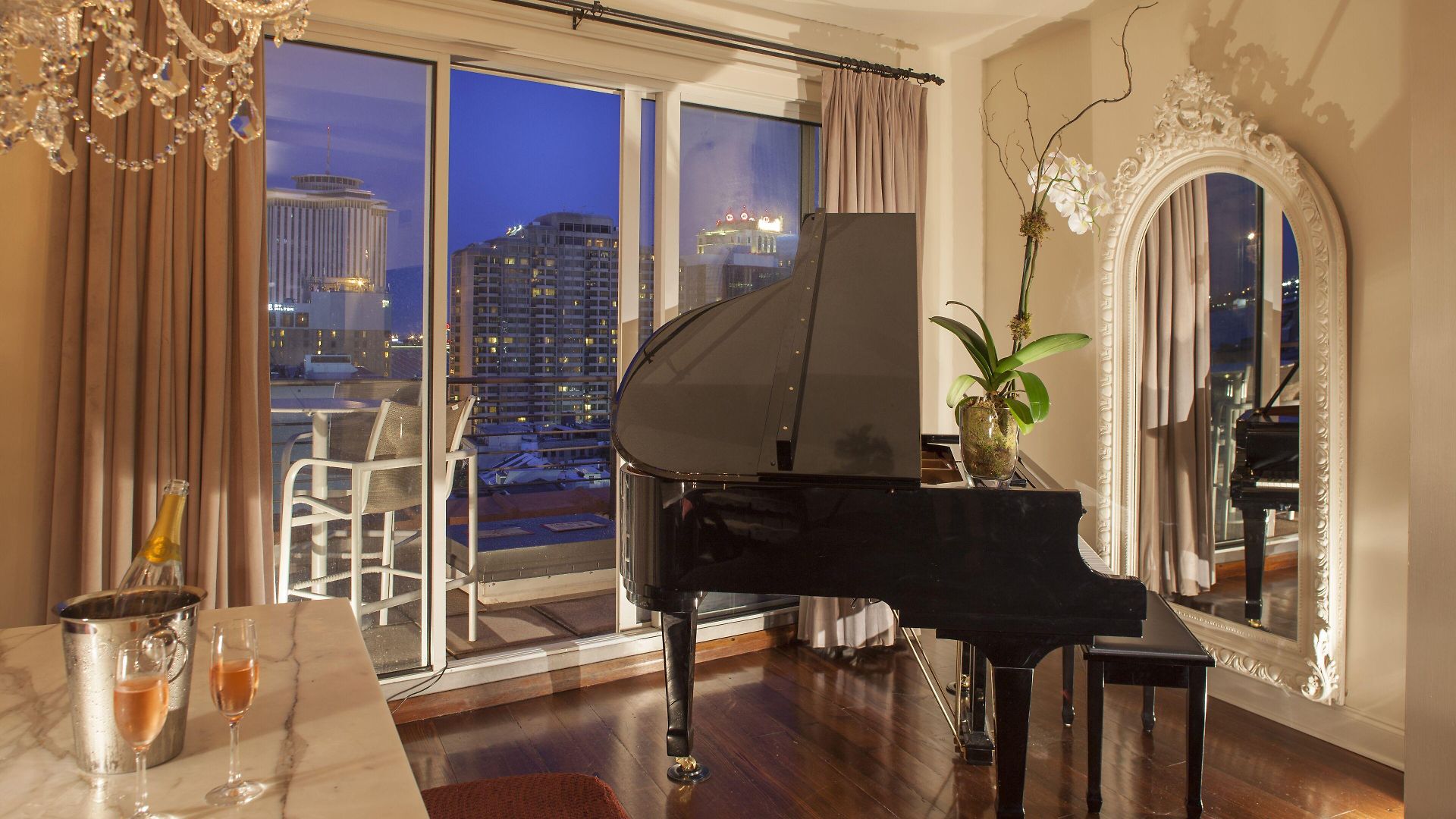 International House Hotel