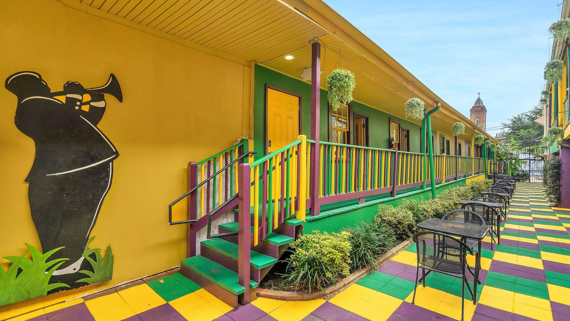 Historic Mardi Gras 3*