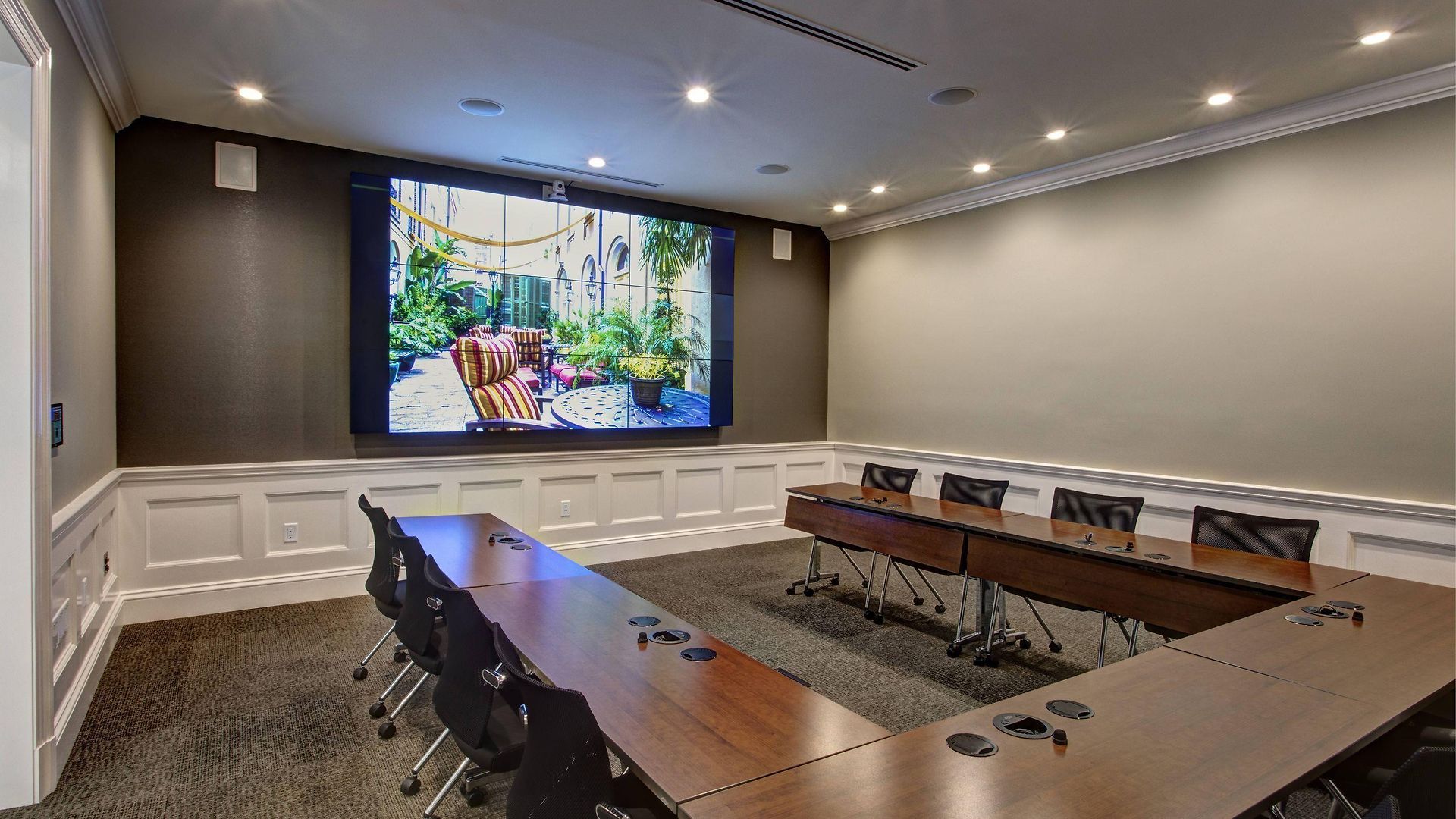 Voco St By Ihg New Orleans