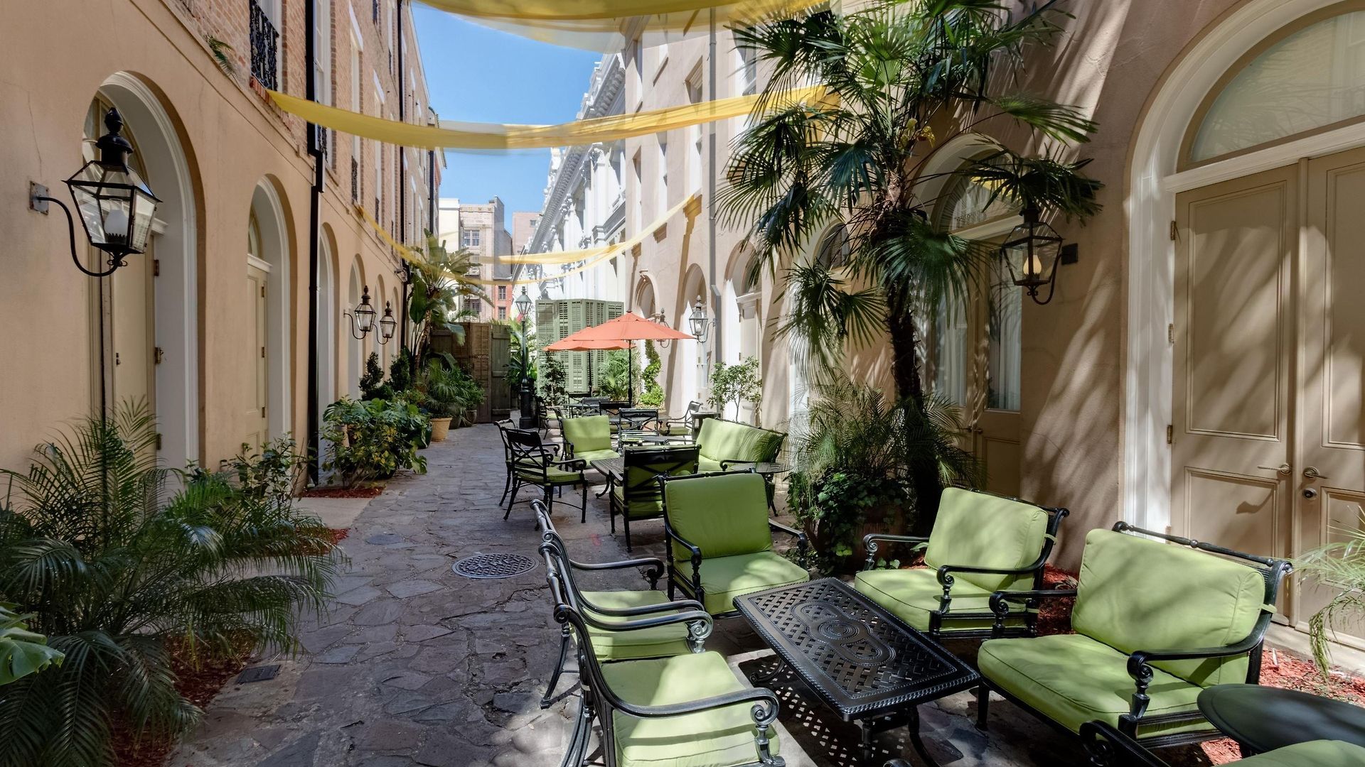 Voco St By Ihg Hotel New Orleans