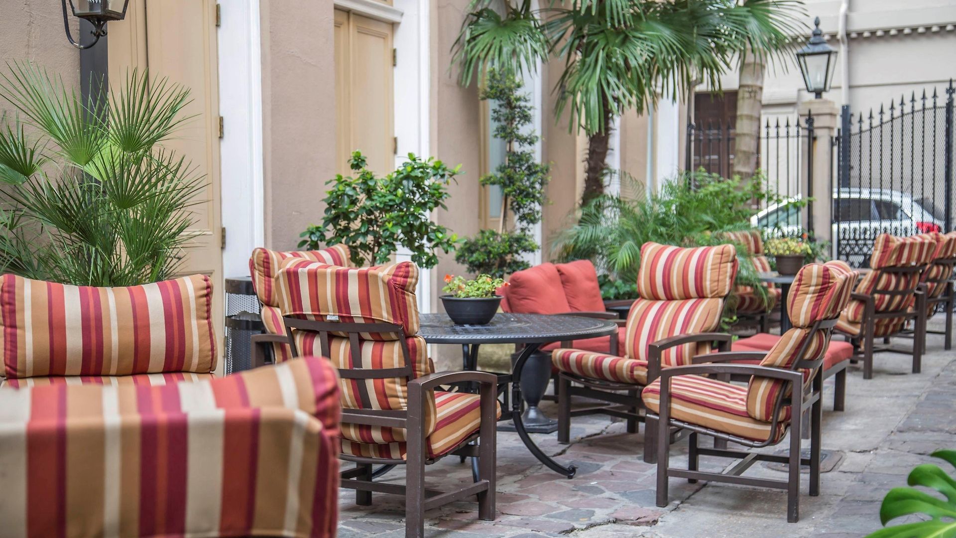Hotel Voco St By Ihg
