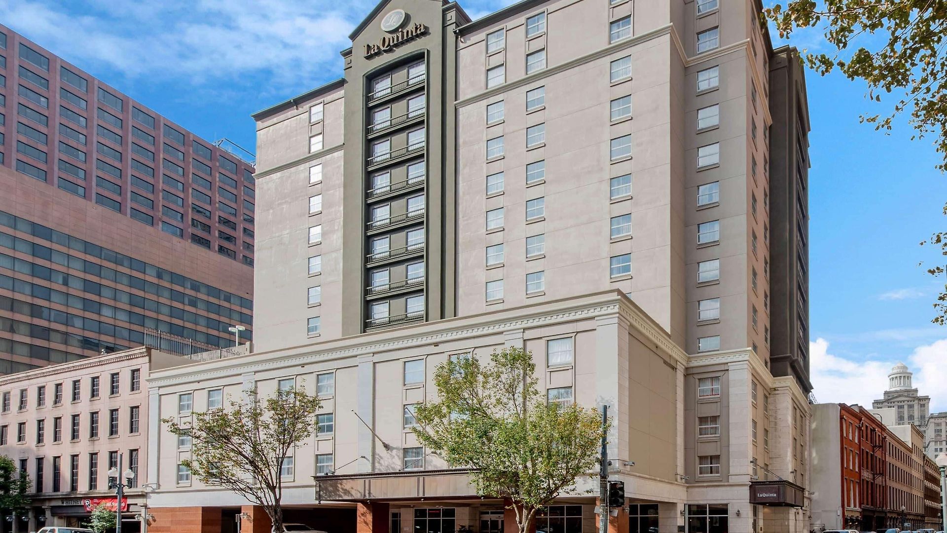 La Quinta & By Wyndham Downtown Hotel