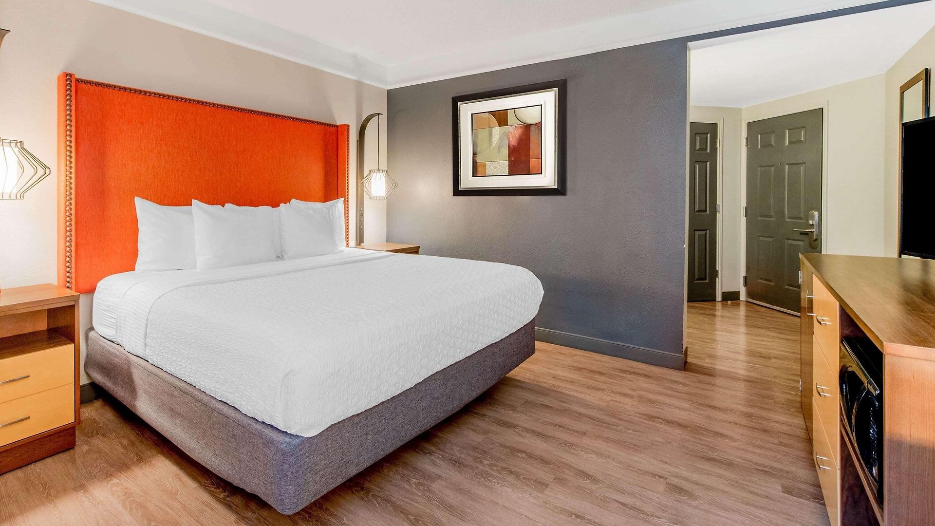 La Quinta & By Wyndham Downtown Hotel 3*