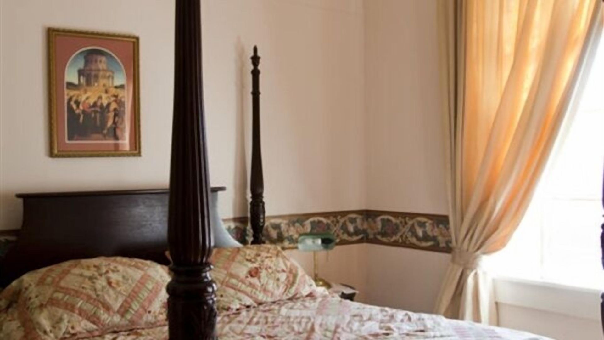 Bed & Breakfast Fairchild House