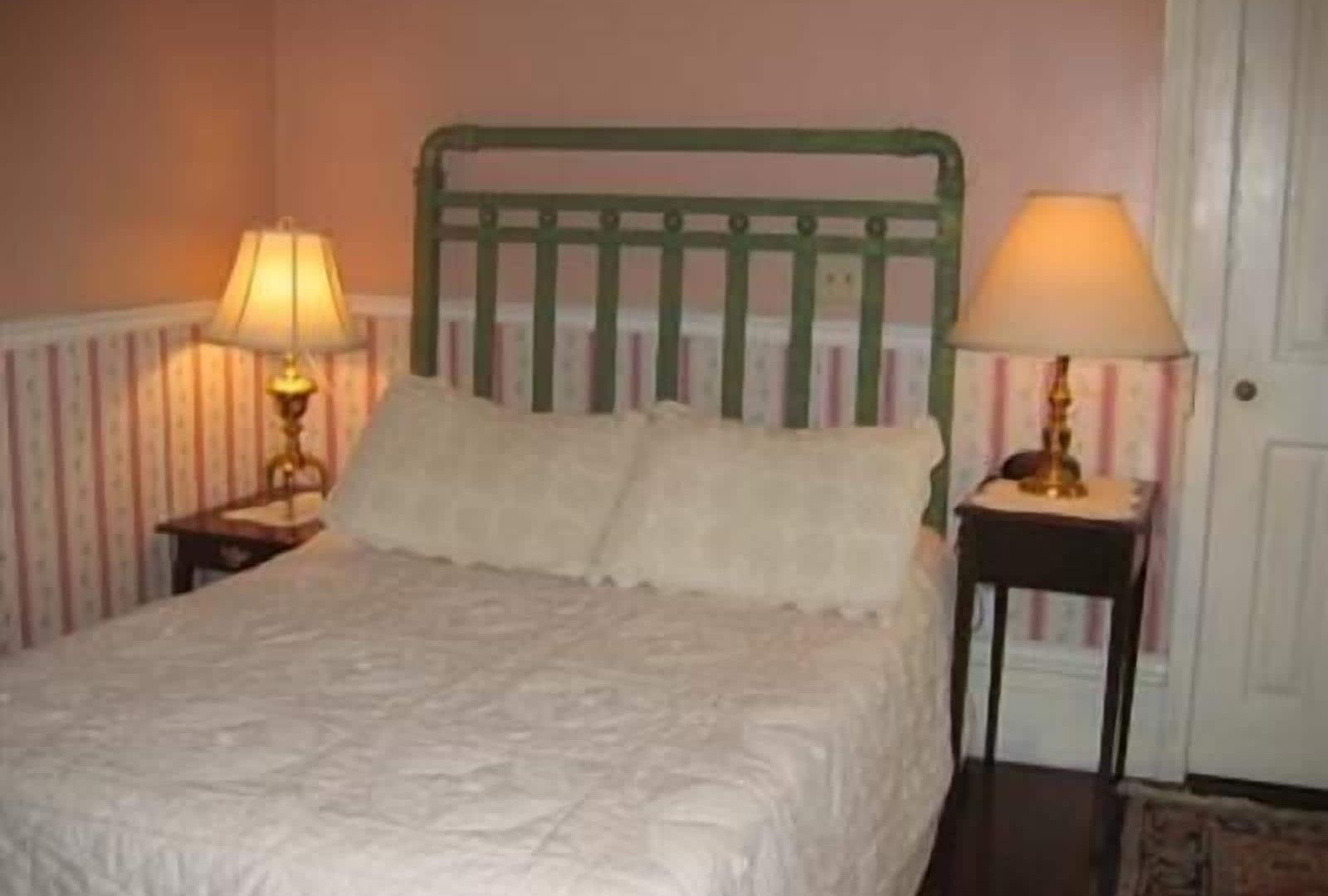 Fairchild House 3*