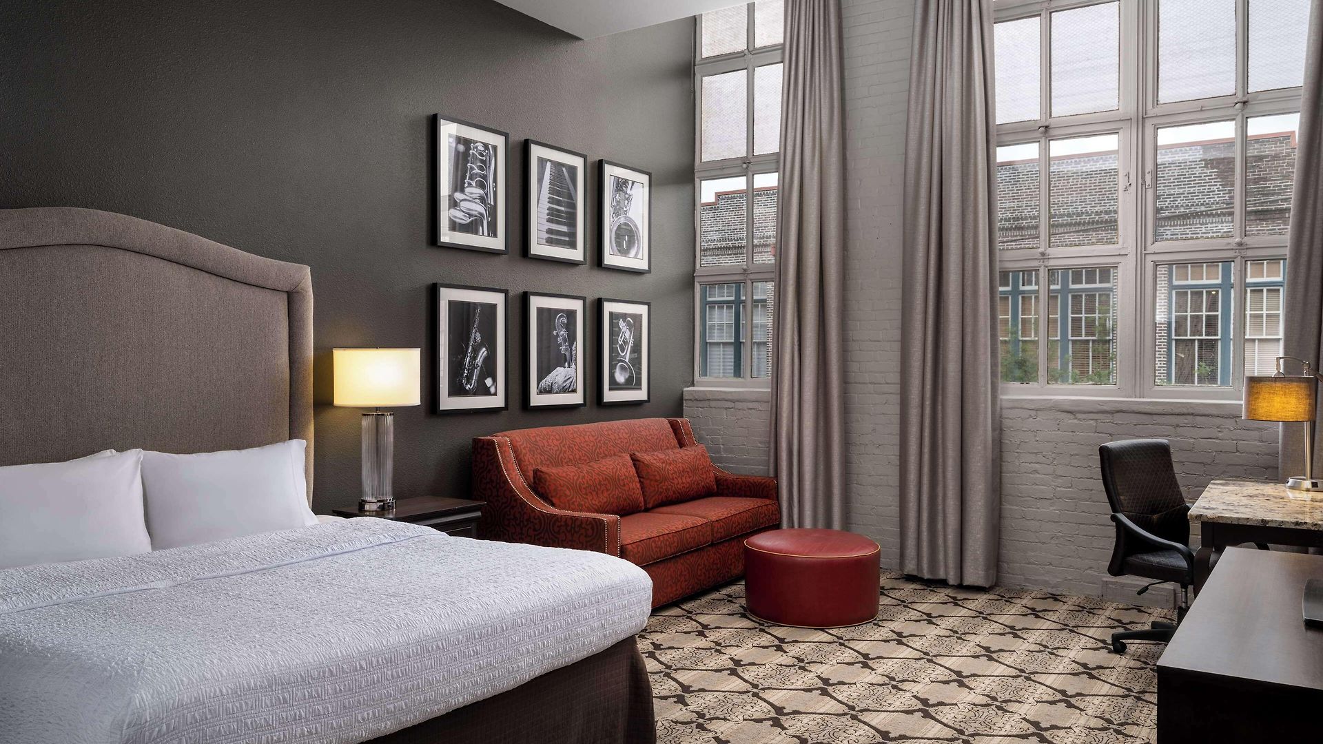 Hotel Hampton And Convention Center 3*