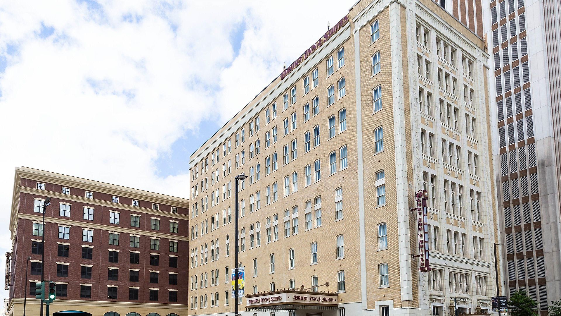 Hotel Drury Plaza