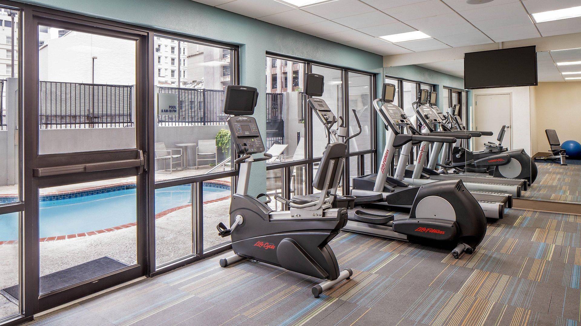 Hotel Express Downtown By Ihg 3*