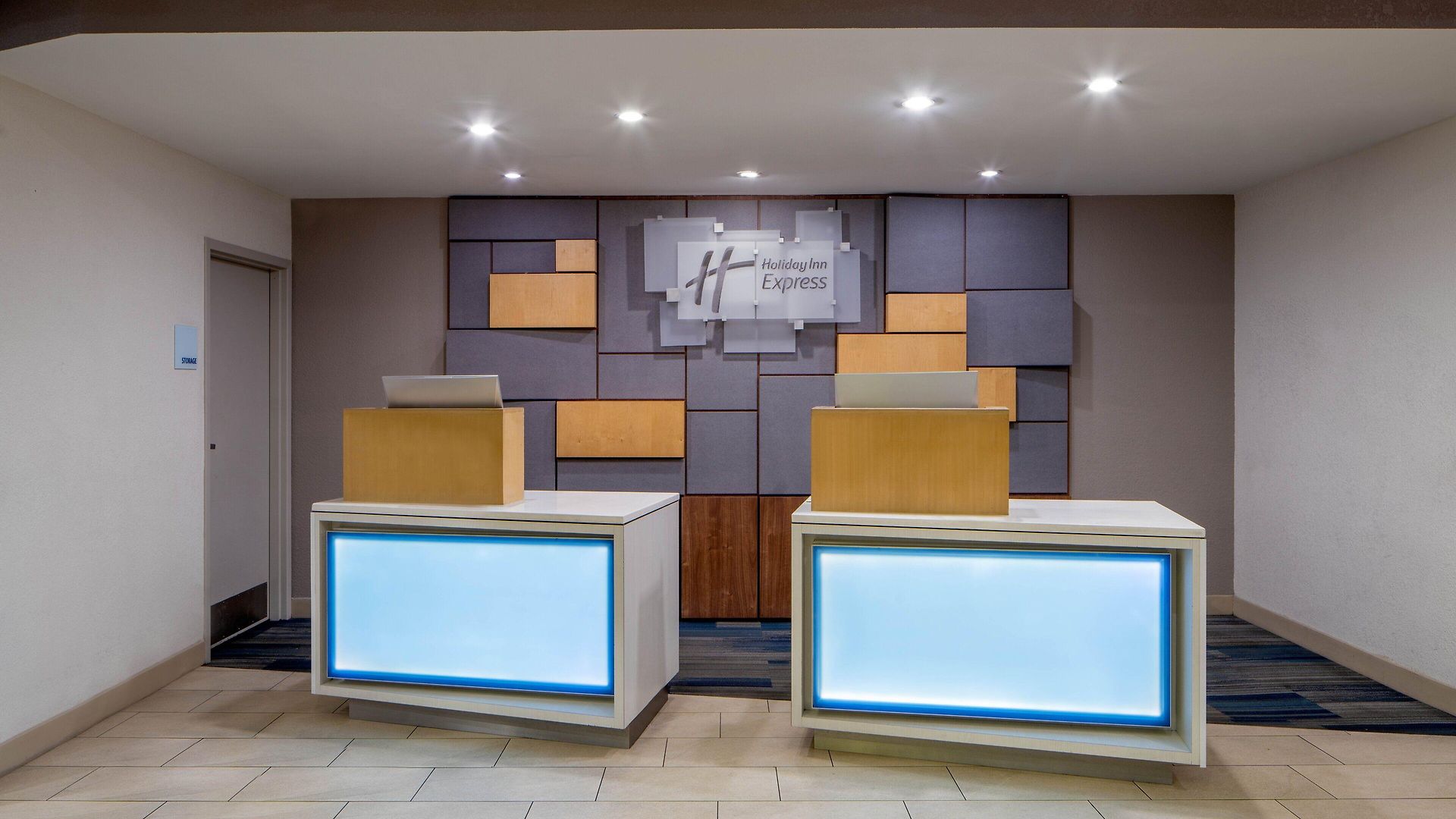 Hotel Express Downtown By Ihg 3*