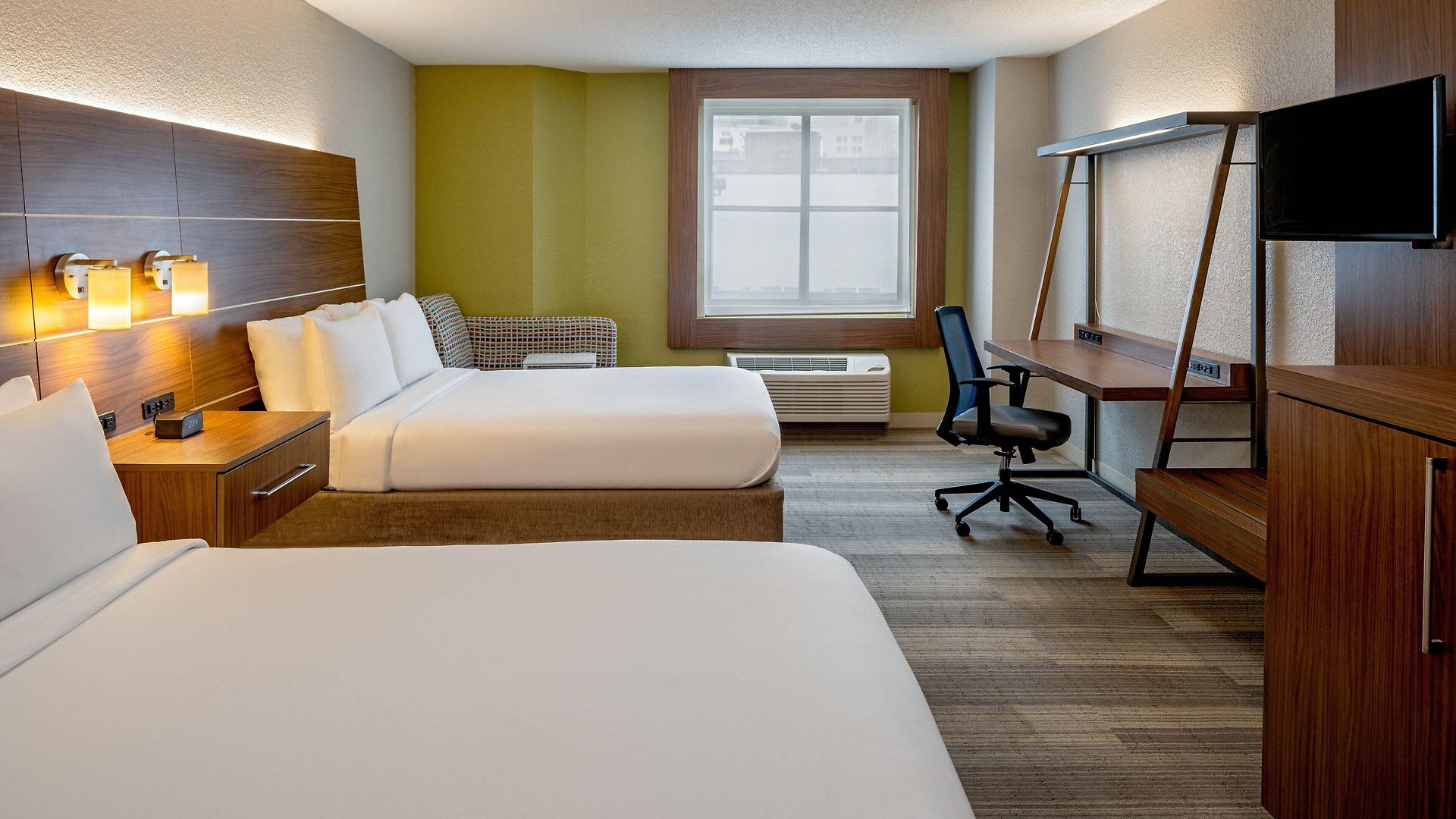 Express Downtown By Ihg Hotel 3*
