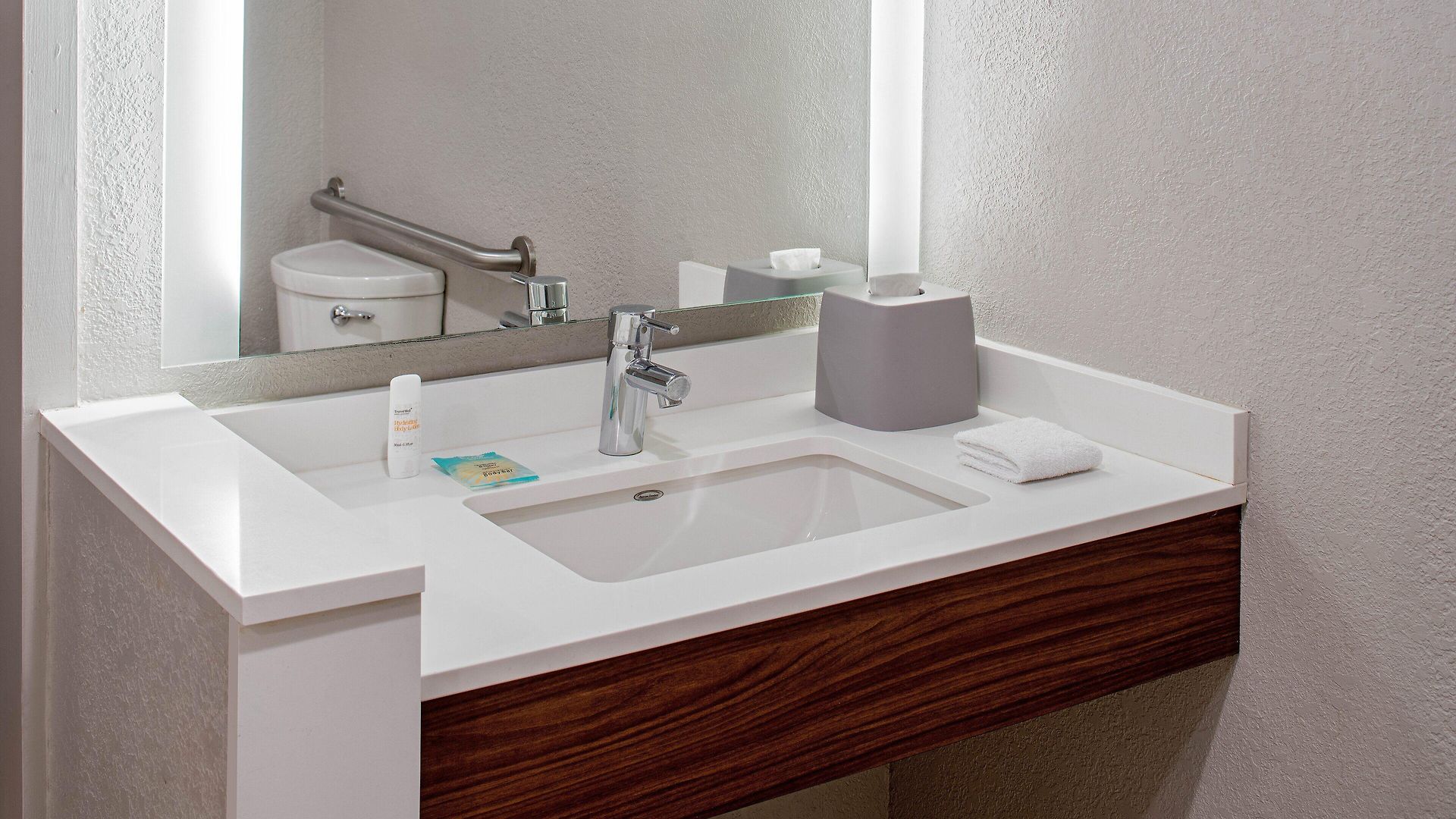 Express Downtown By Ihg Hotel