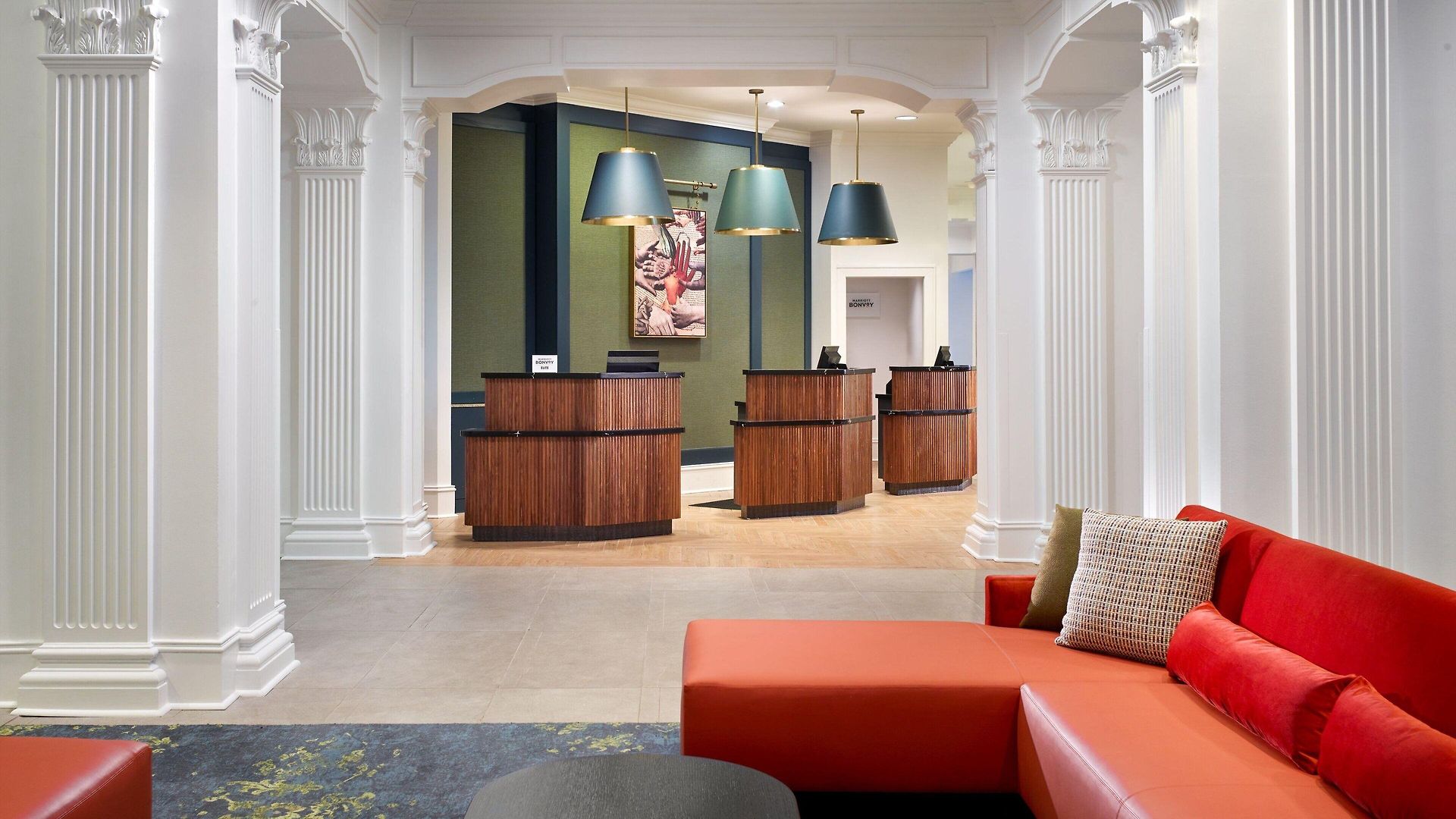Hotel Courtyard By Marriott French Quarter/iberville 3*