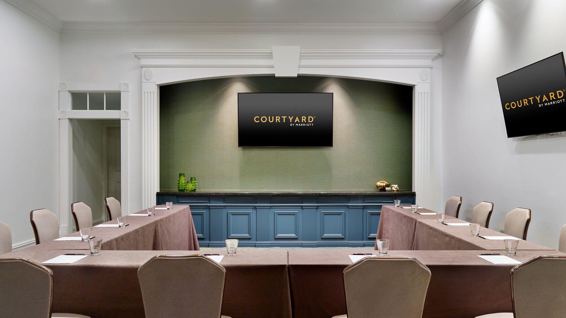 Courtyard By Marriott French Quarter/iberville 3*