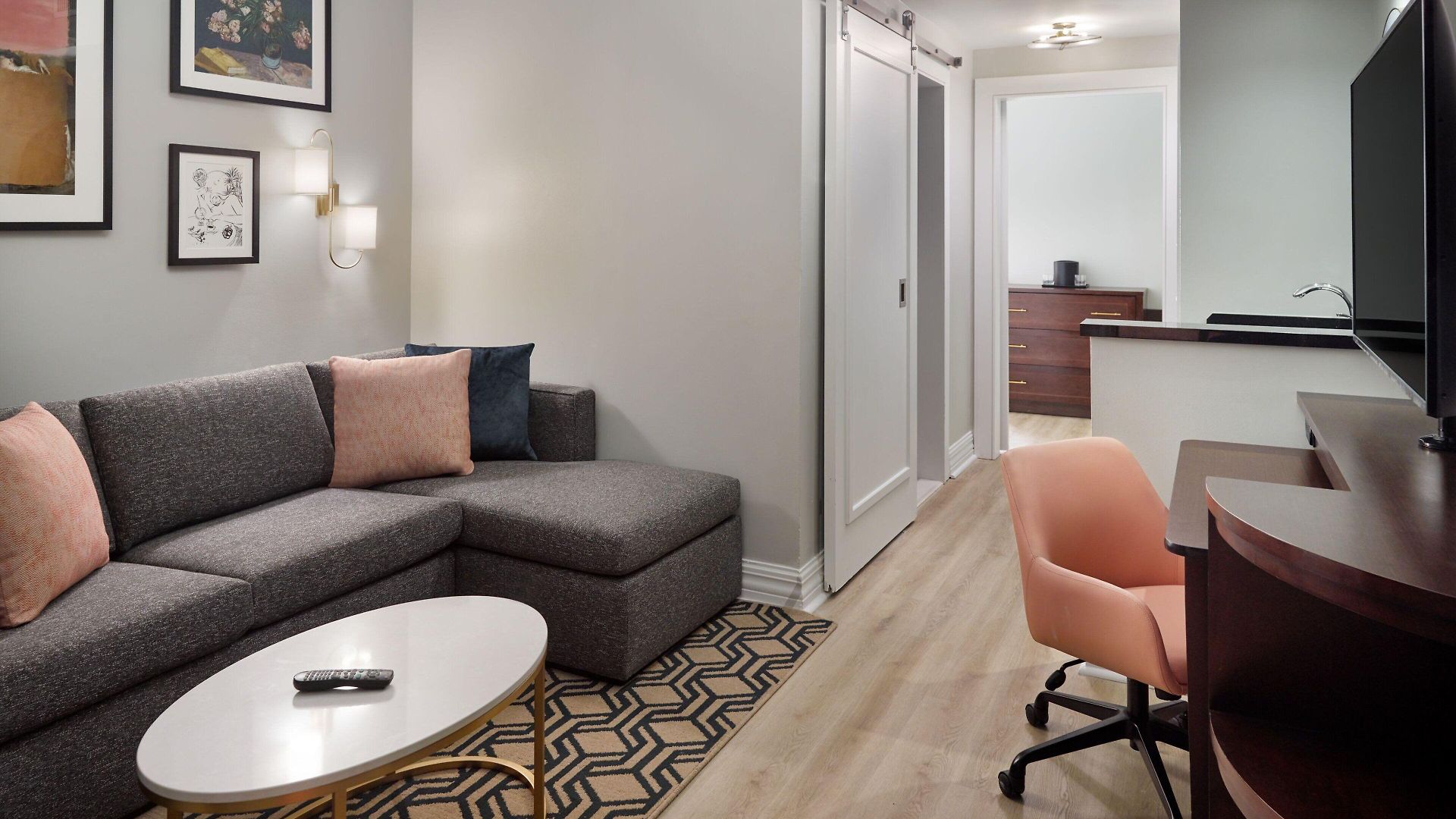 Courtyard By Marriott French Quarter/iberville Hotel 3*