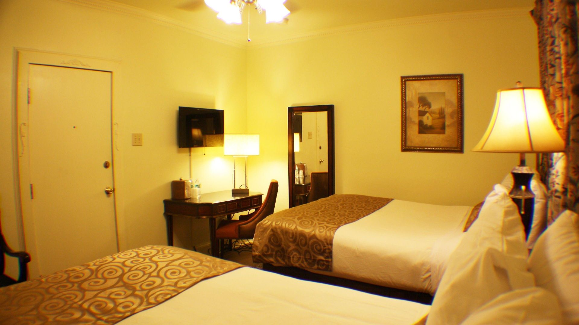 Historic Streetcar Hotel 2*