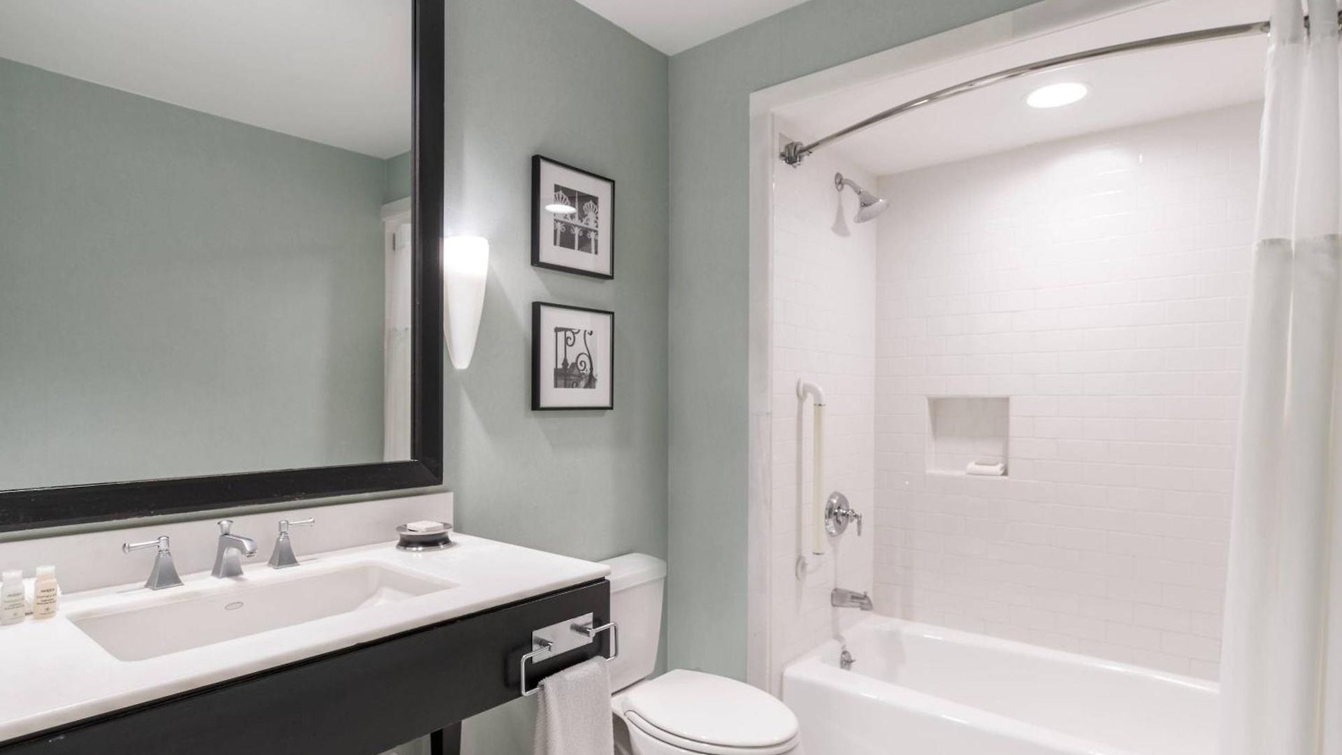 Renaissance Pere Marquette French Quarter Area Hotel New Orleans