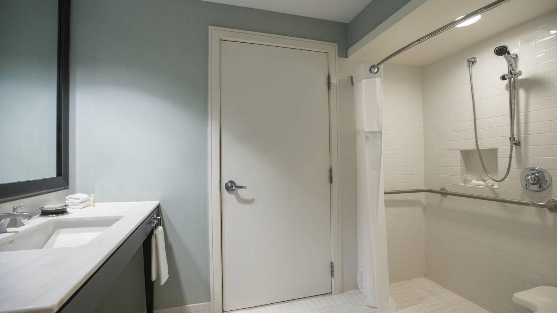 Hotel Renaissance Pere Marquette French Quarter Area