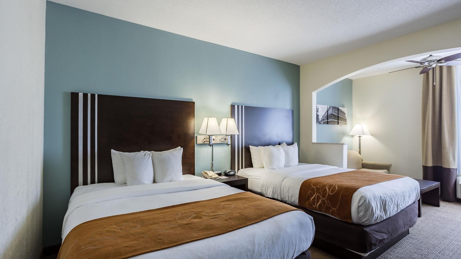 Hotel Comfort East