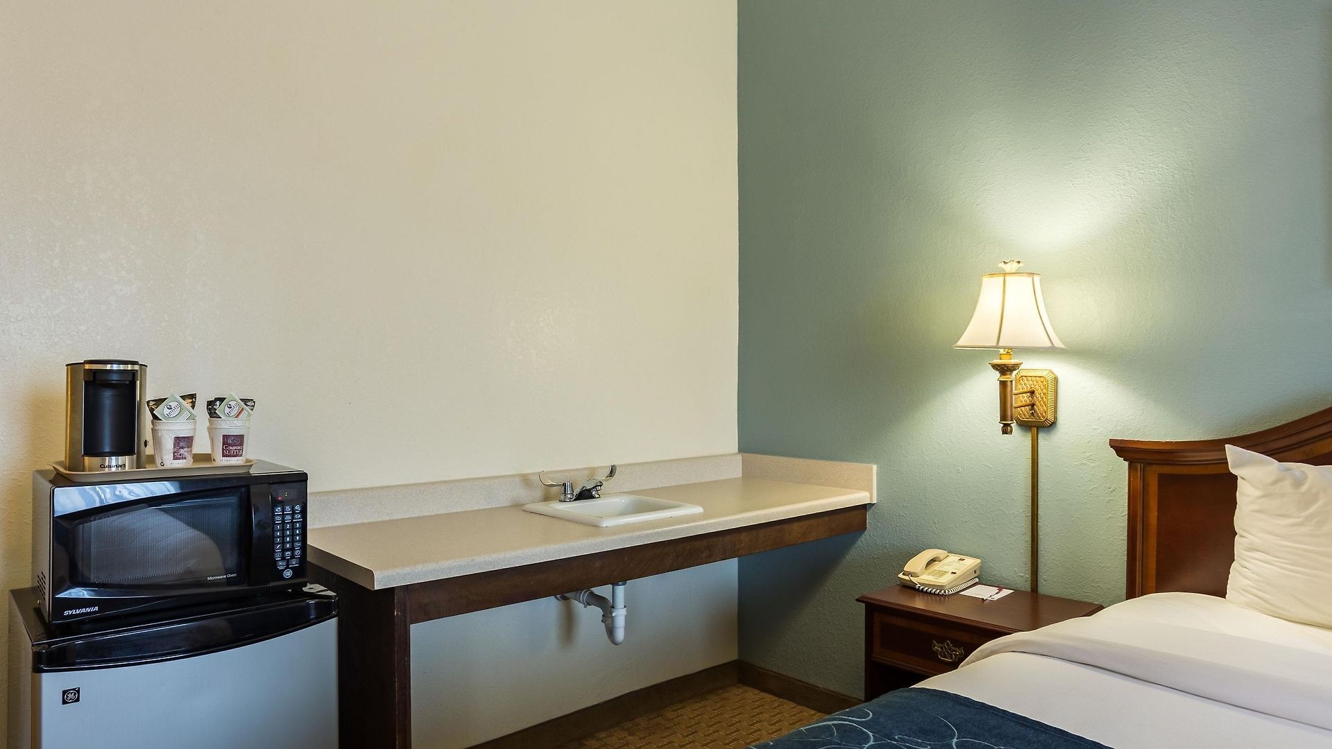 Hotel Comfort East