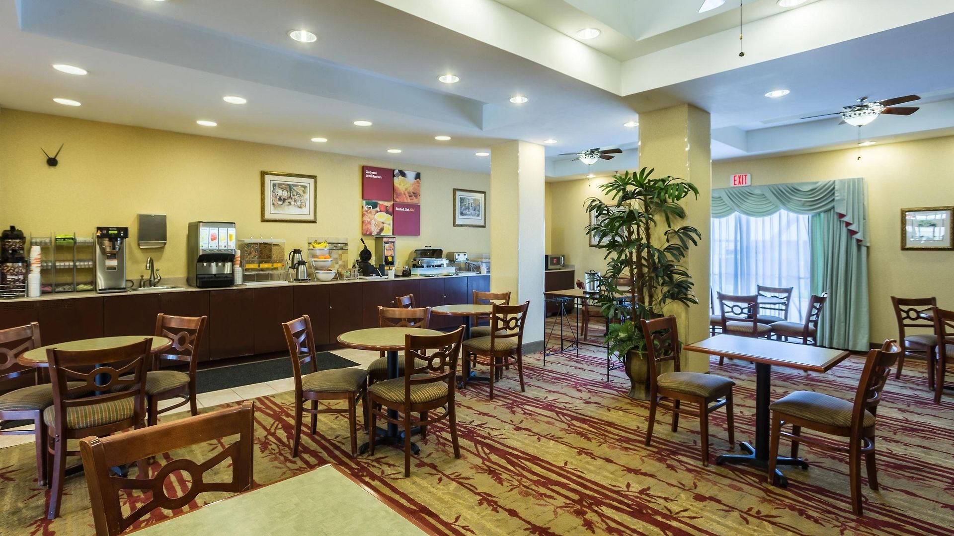 Comfort East Hotel