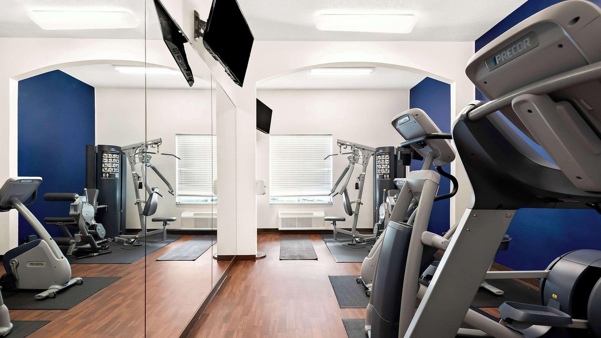 Hotel Comfort East 4*