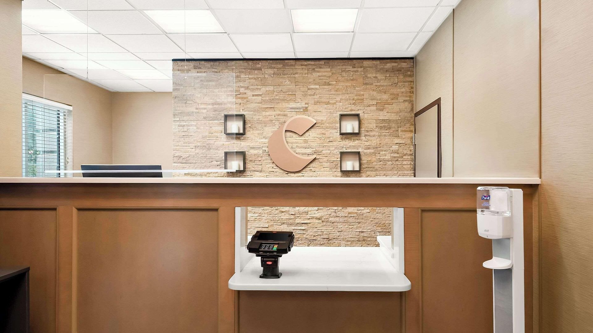 Comfort East Hotel