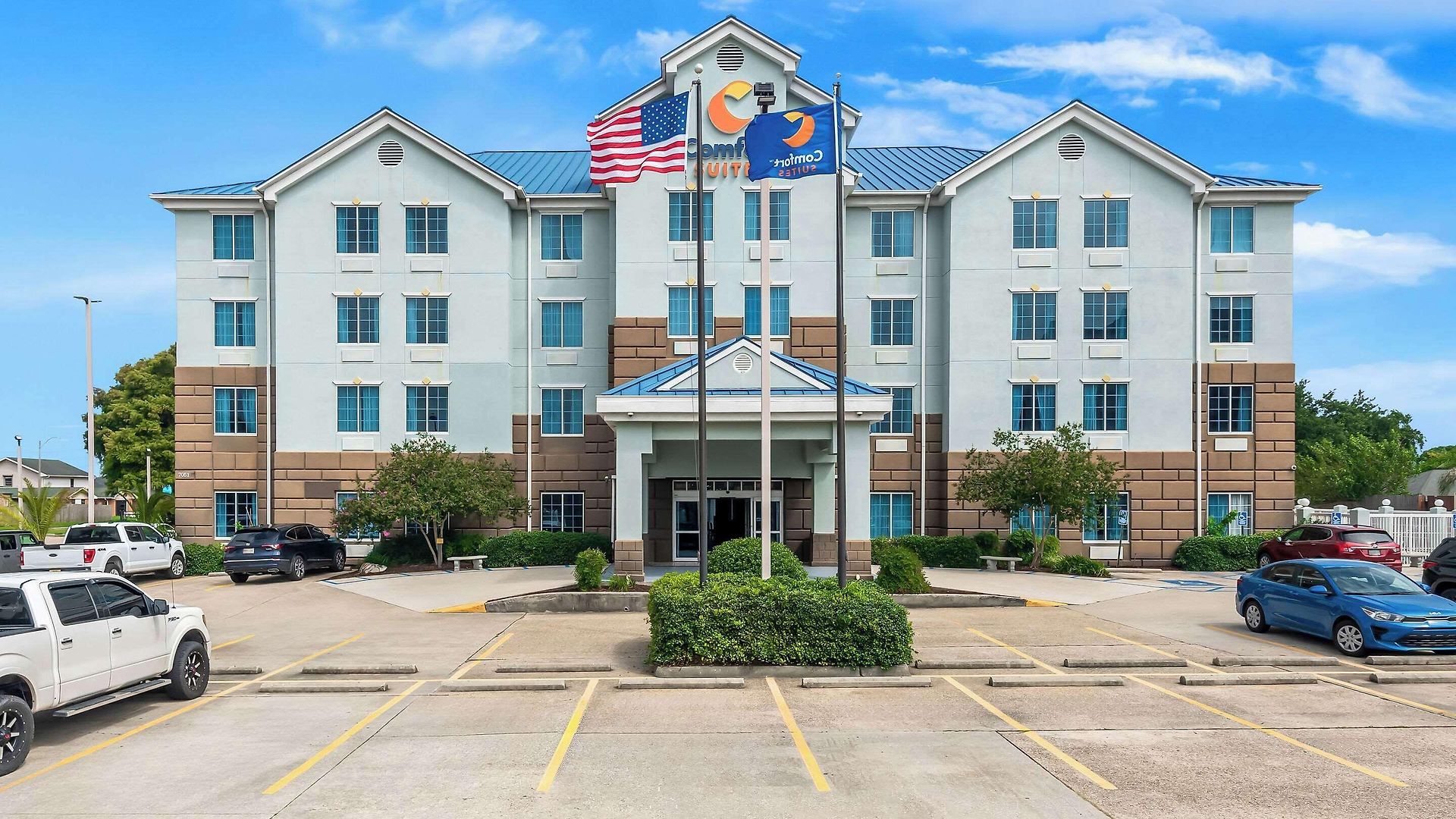 Comfort East Hotel 4*