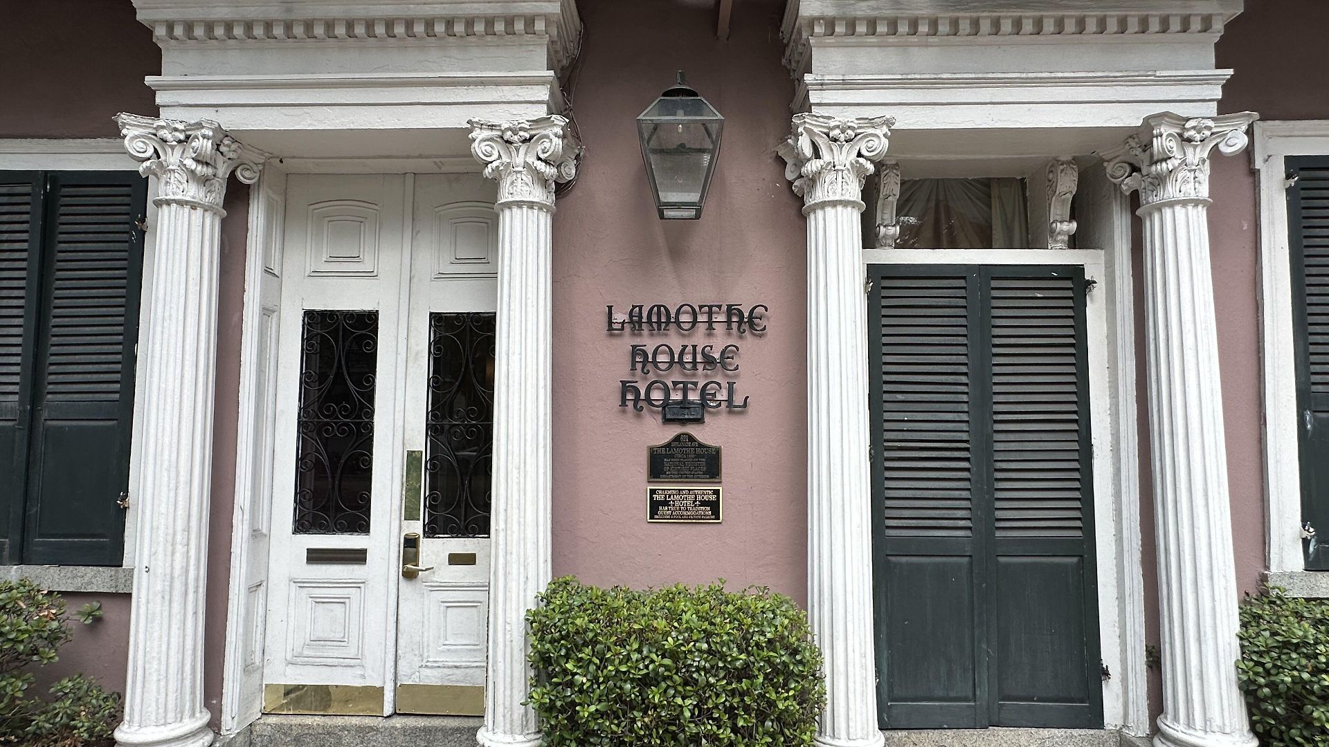 Lamothe House A French Quarter Hotel 4*